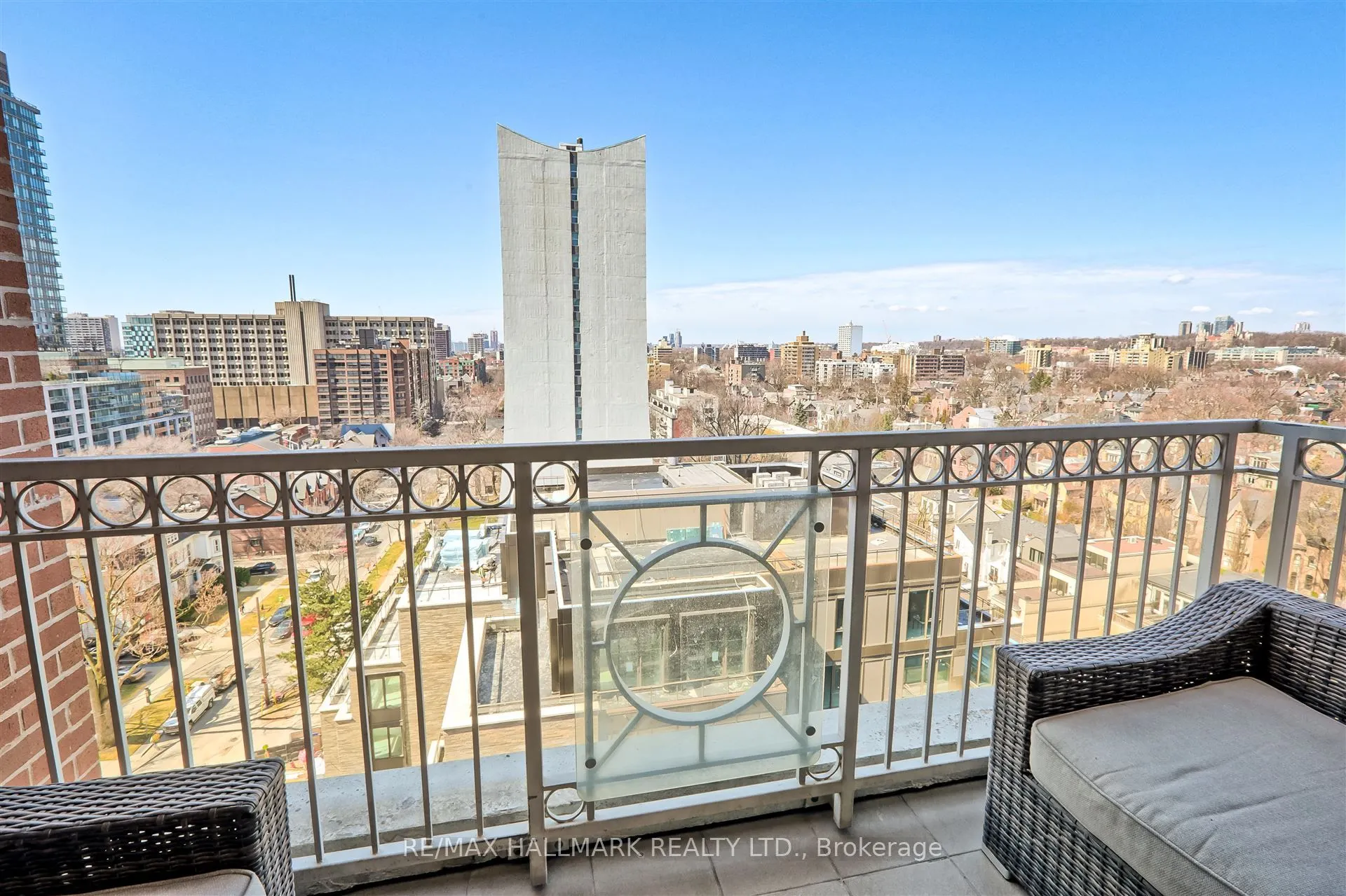 38 Avenue Road, #1201