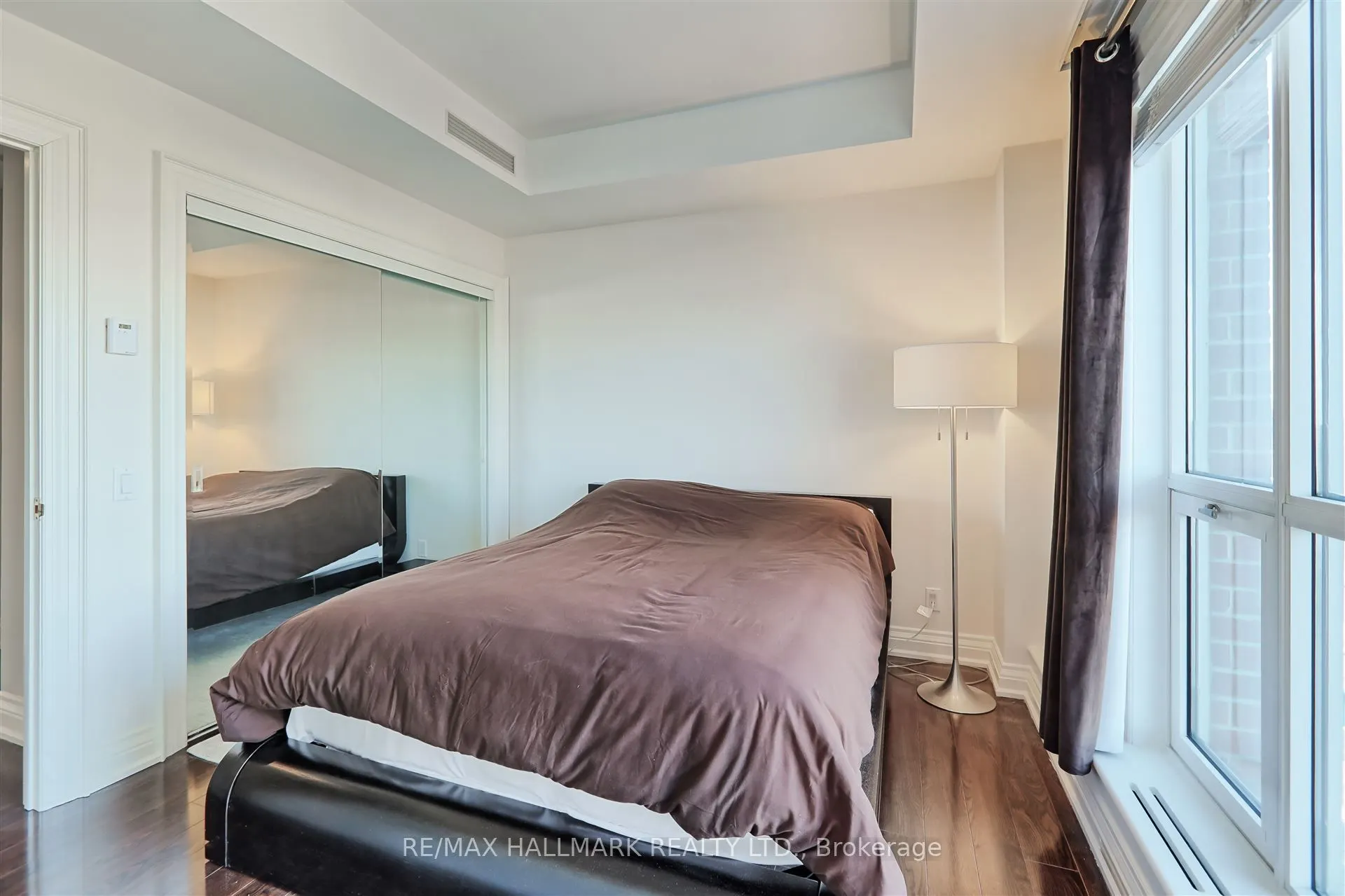 38 Avenue Road, #1201
