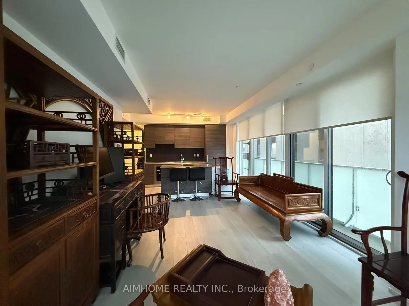 200 Bloor Street W #1405