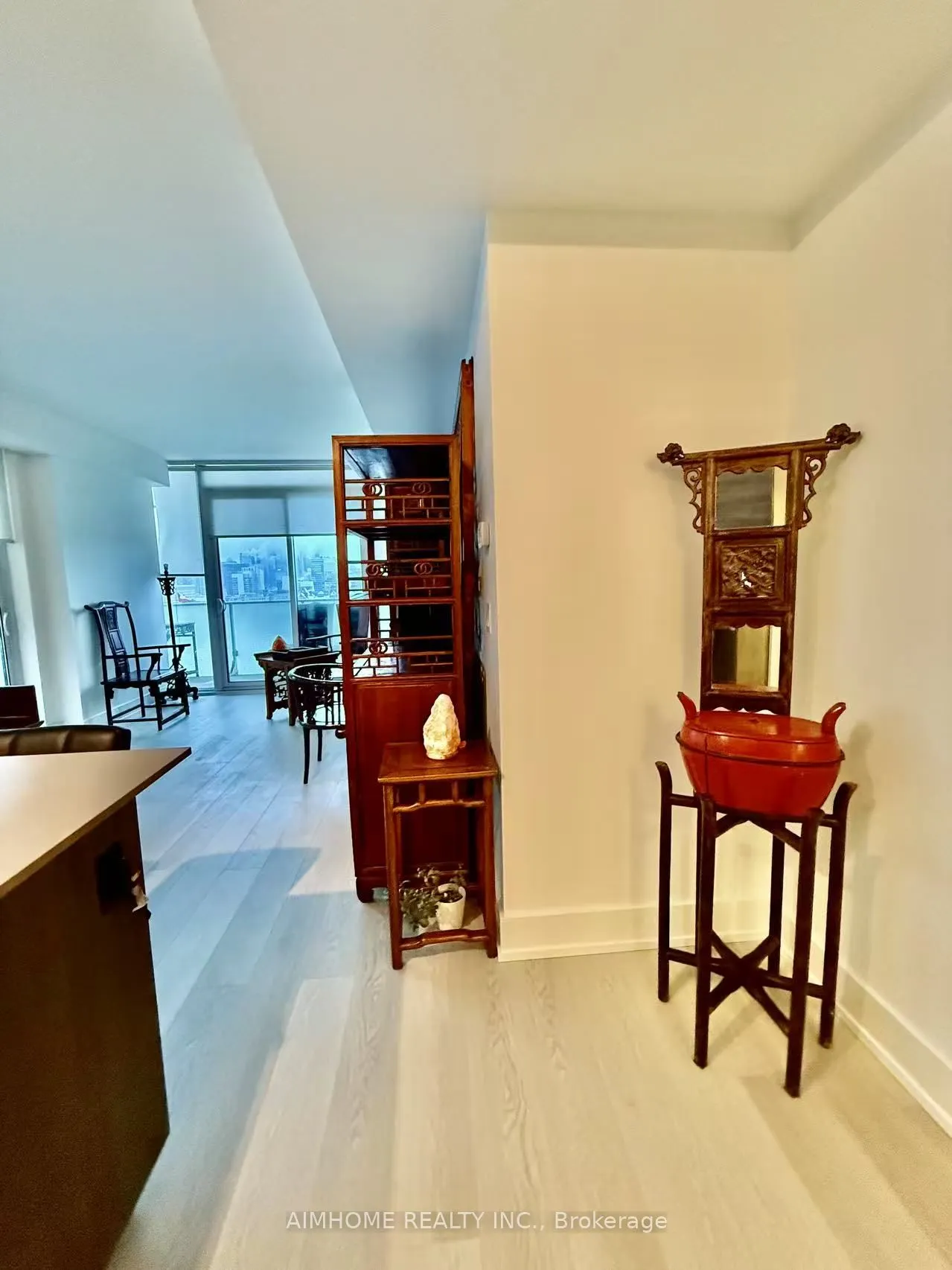 200 Bloor Street W #1405