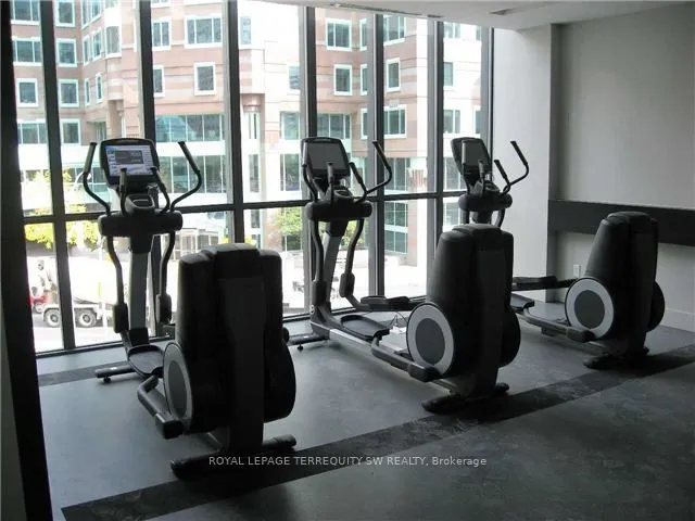 110 Charles Street E, #707