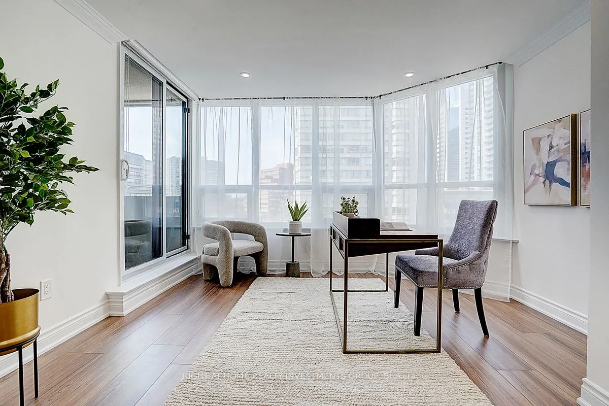 65 Spring Garden Avenue, #808