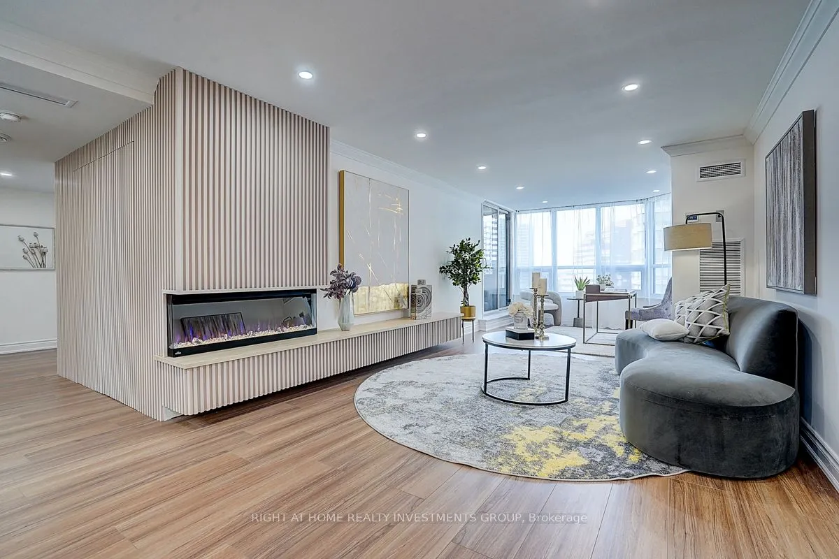 65 Spring Garden Avenue, #808