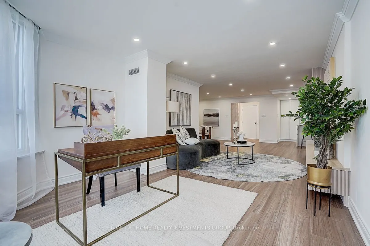 65 Spring Garden Avenue, #808
