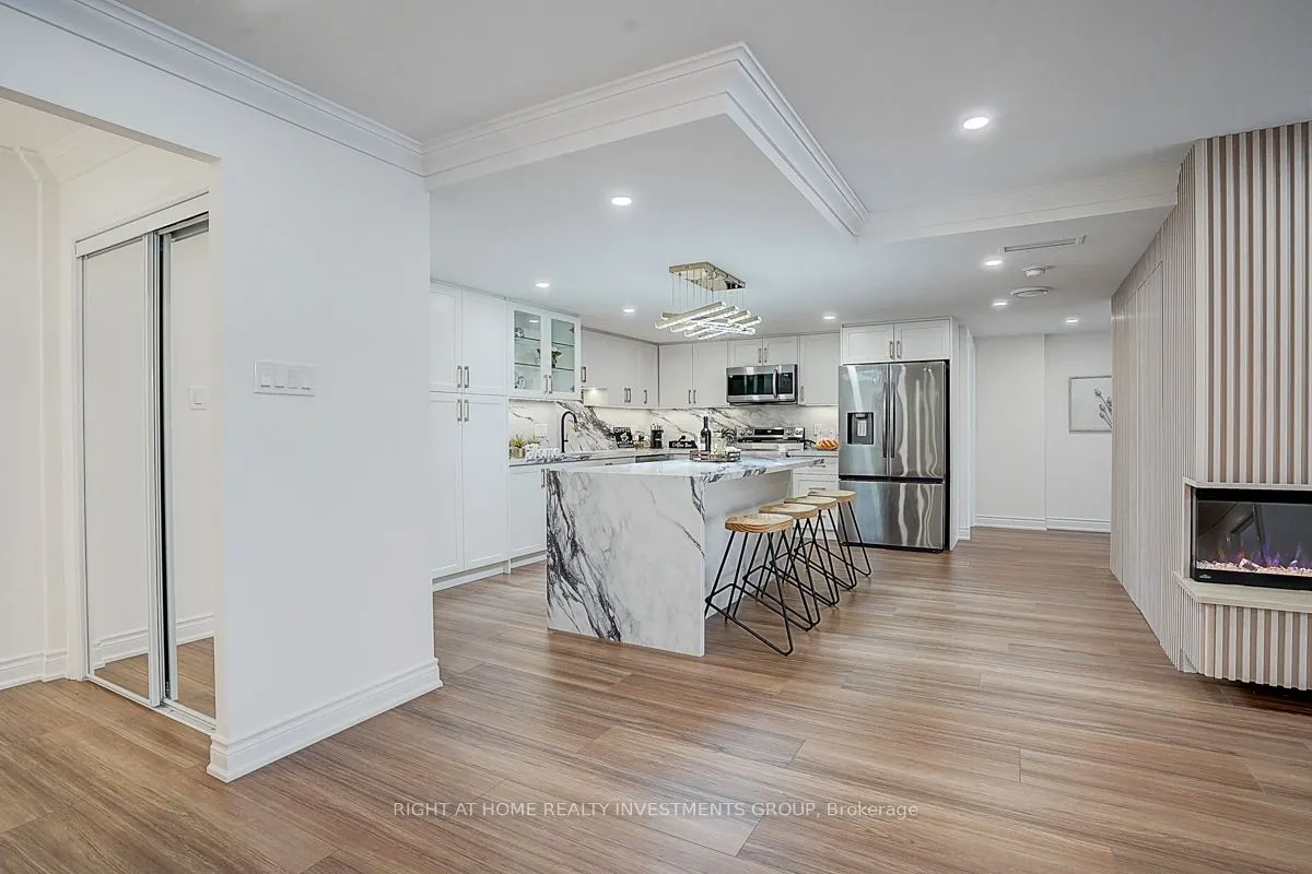 65 Spring Garden Avenue, #808