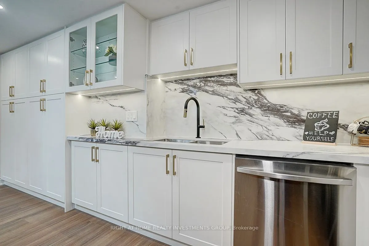 65 Spring Garden Avenue, #808