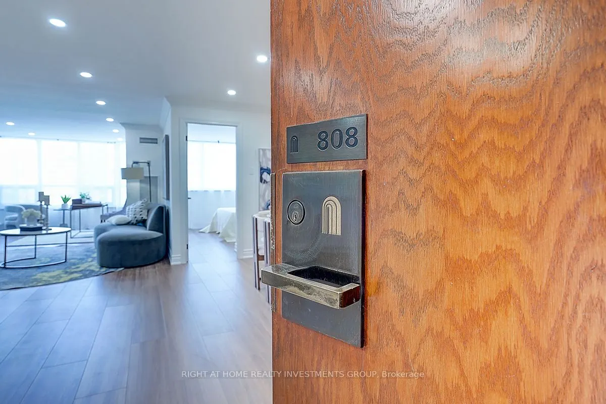 65 Spring Garden Avenue, #808