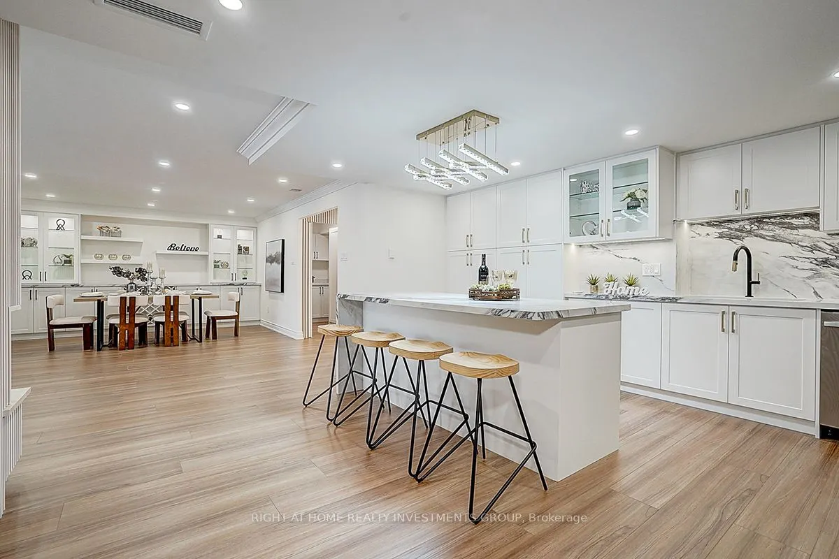 65 Spring Garden Avenue, #808