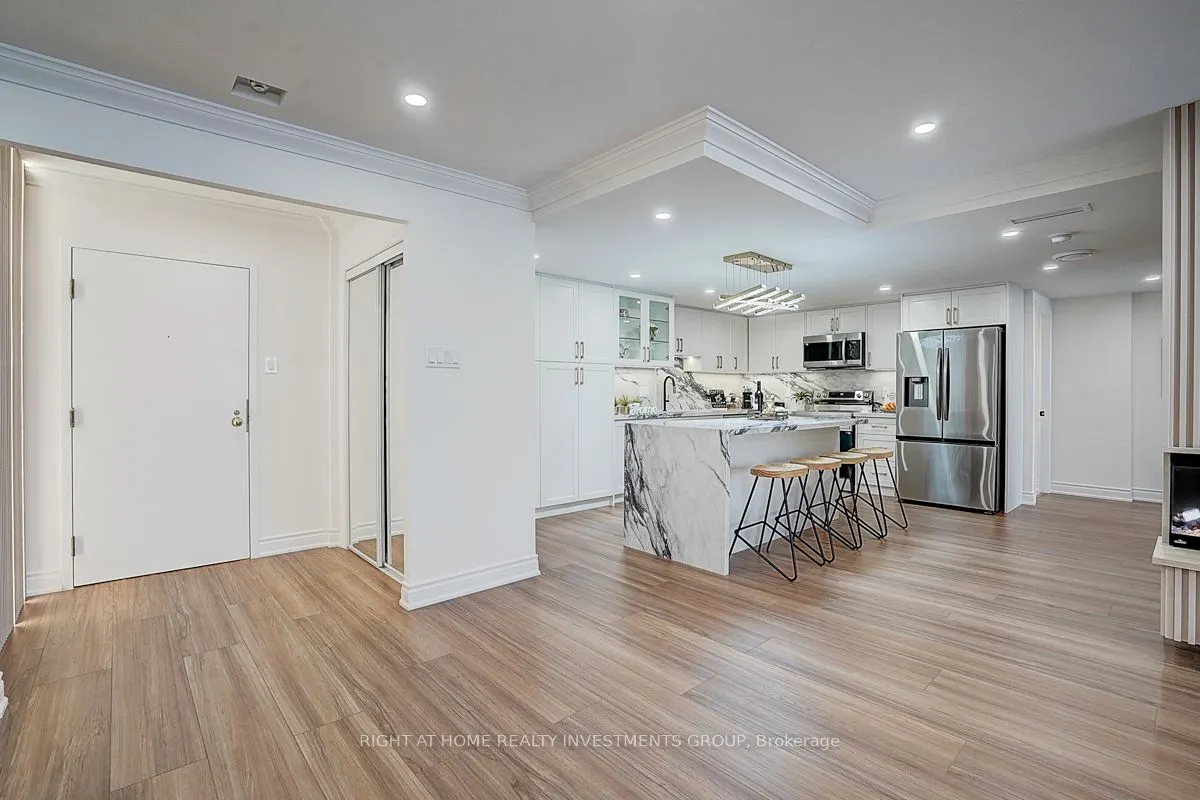 65 Spring Garden Avenue, #808