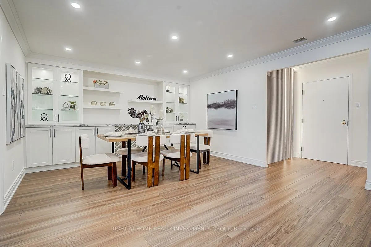 65 Spring Garden Avenue, #808