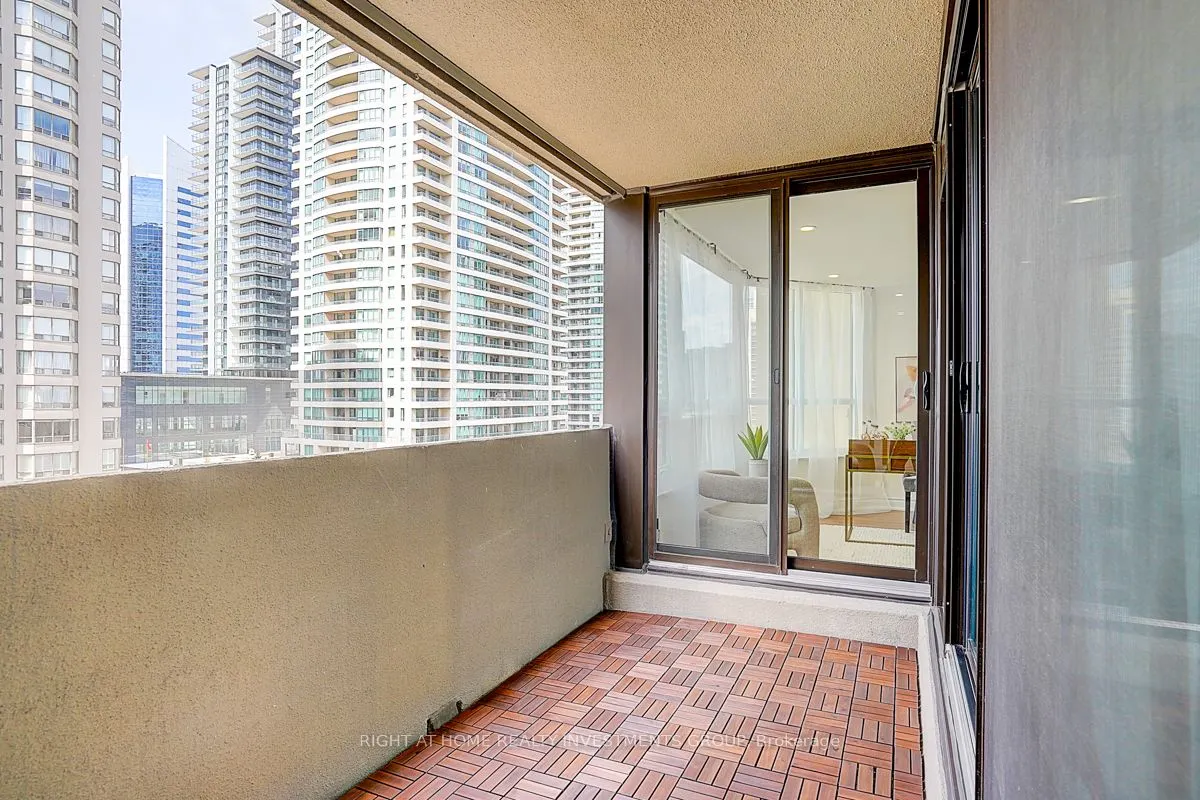 65 Spring Garden Avenue, #808