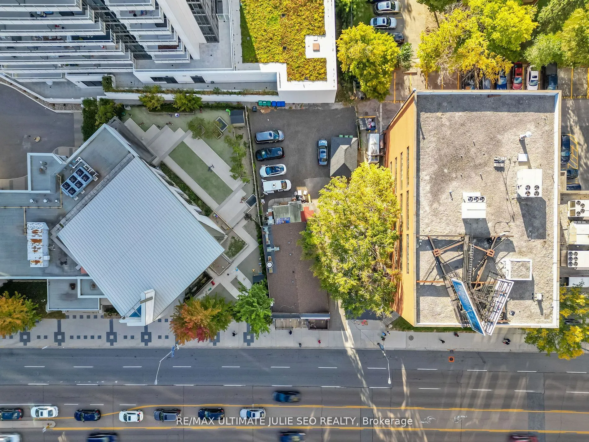 5372-5376 Yonge Street