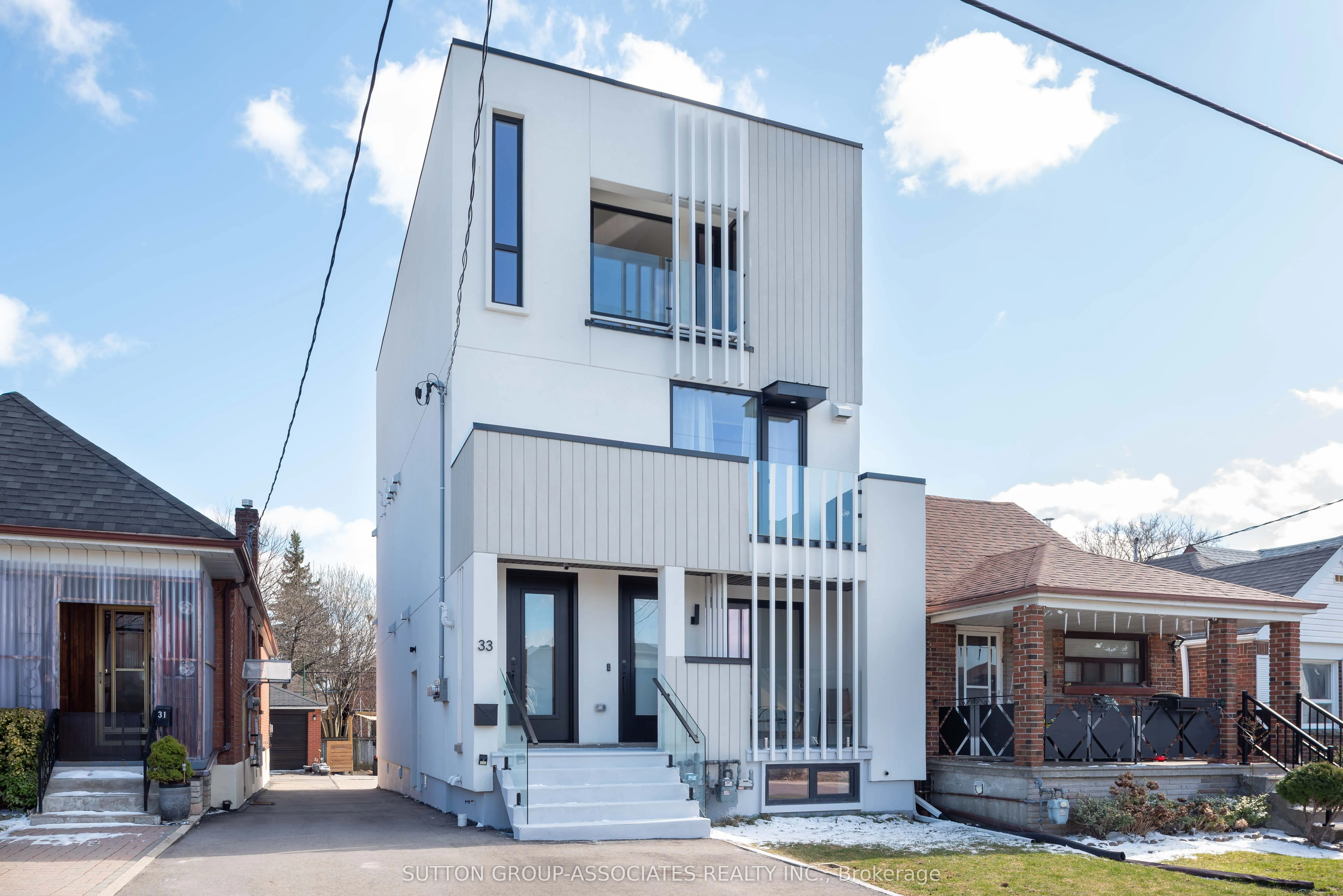 33 Lanark Avenue