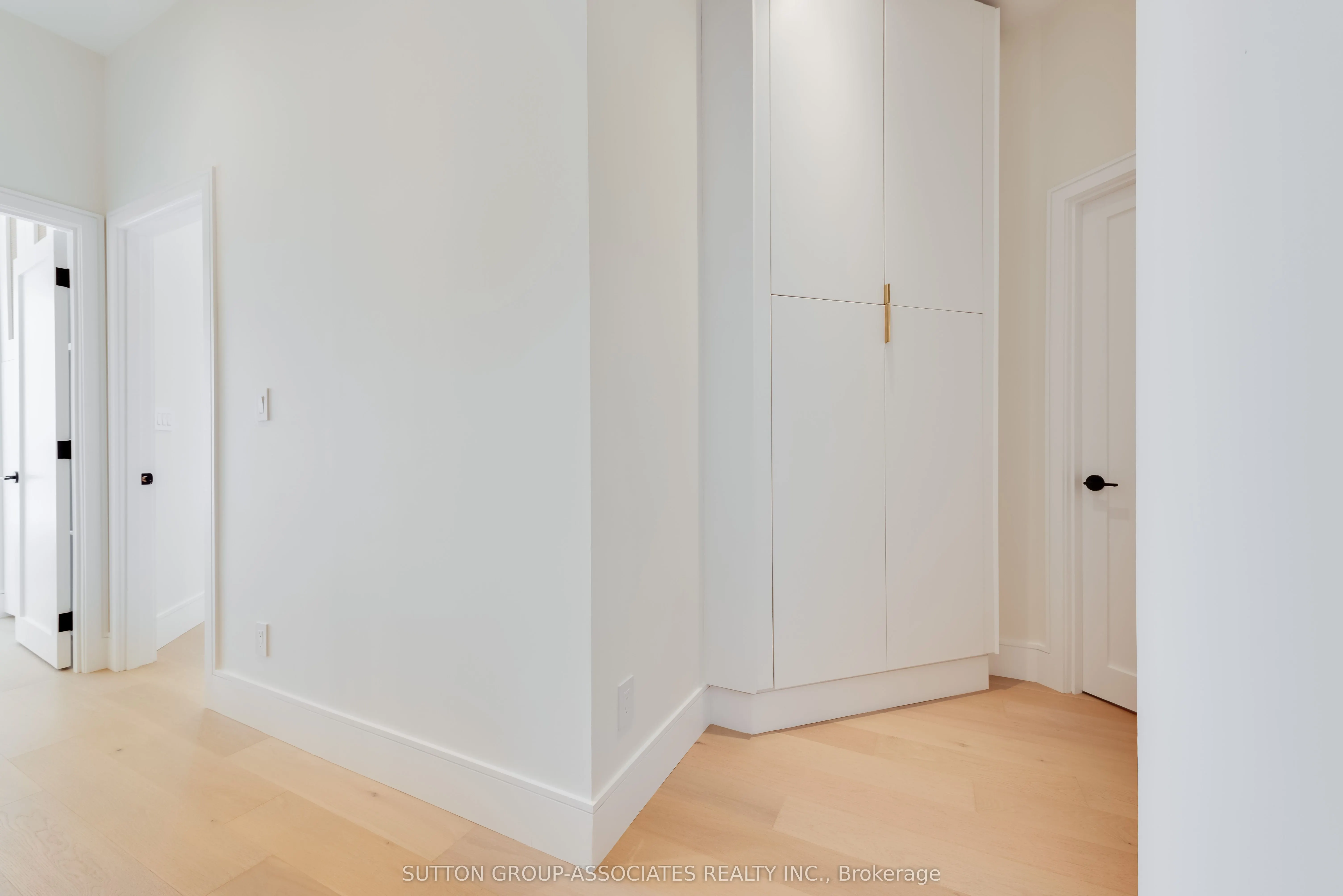 33 Lanark Avenue