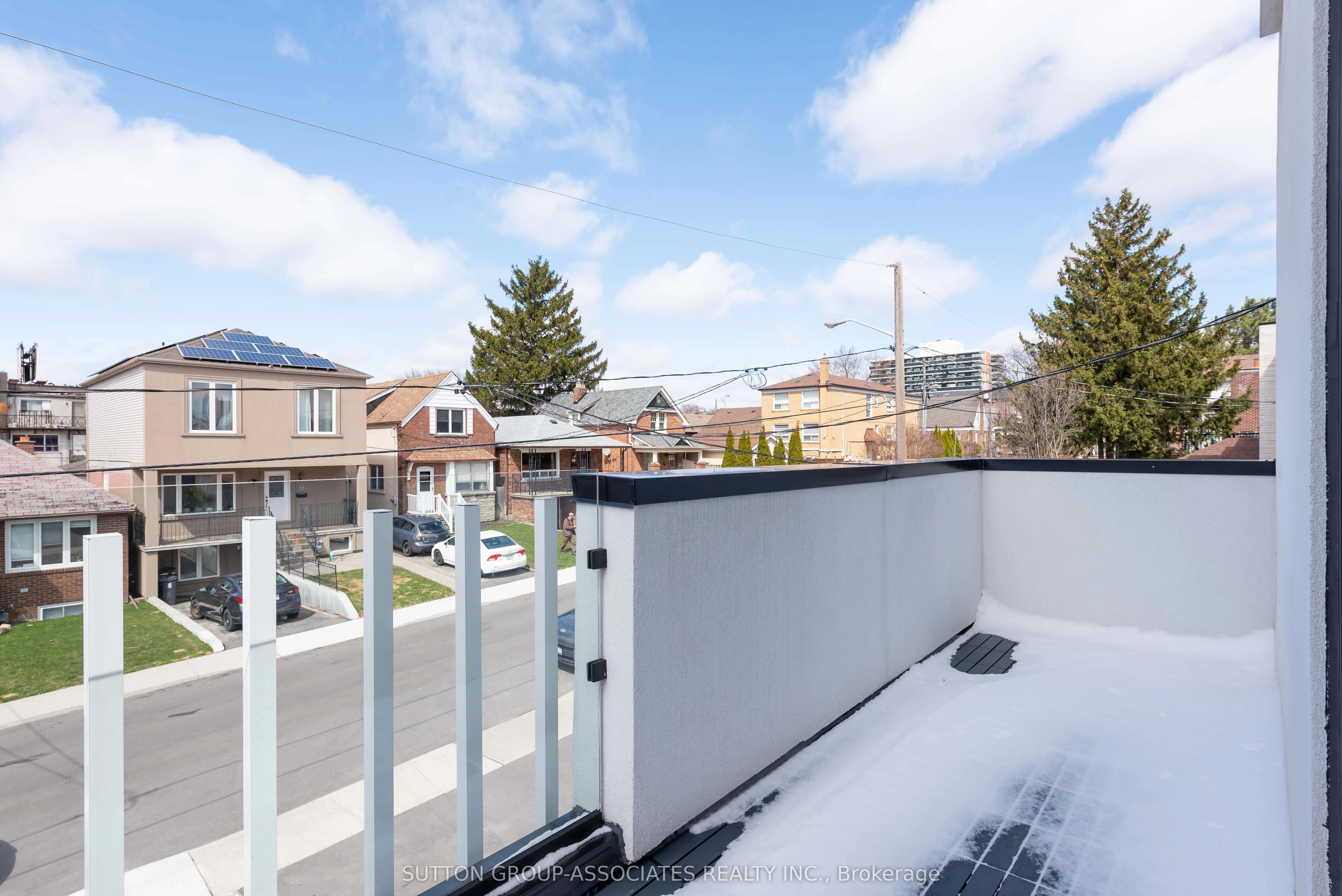 33 Lanark Avenue