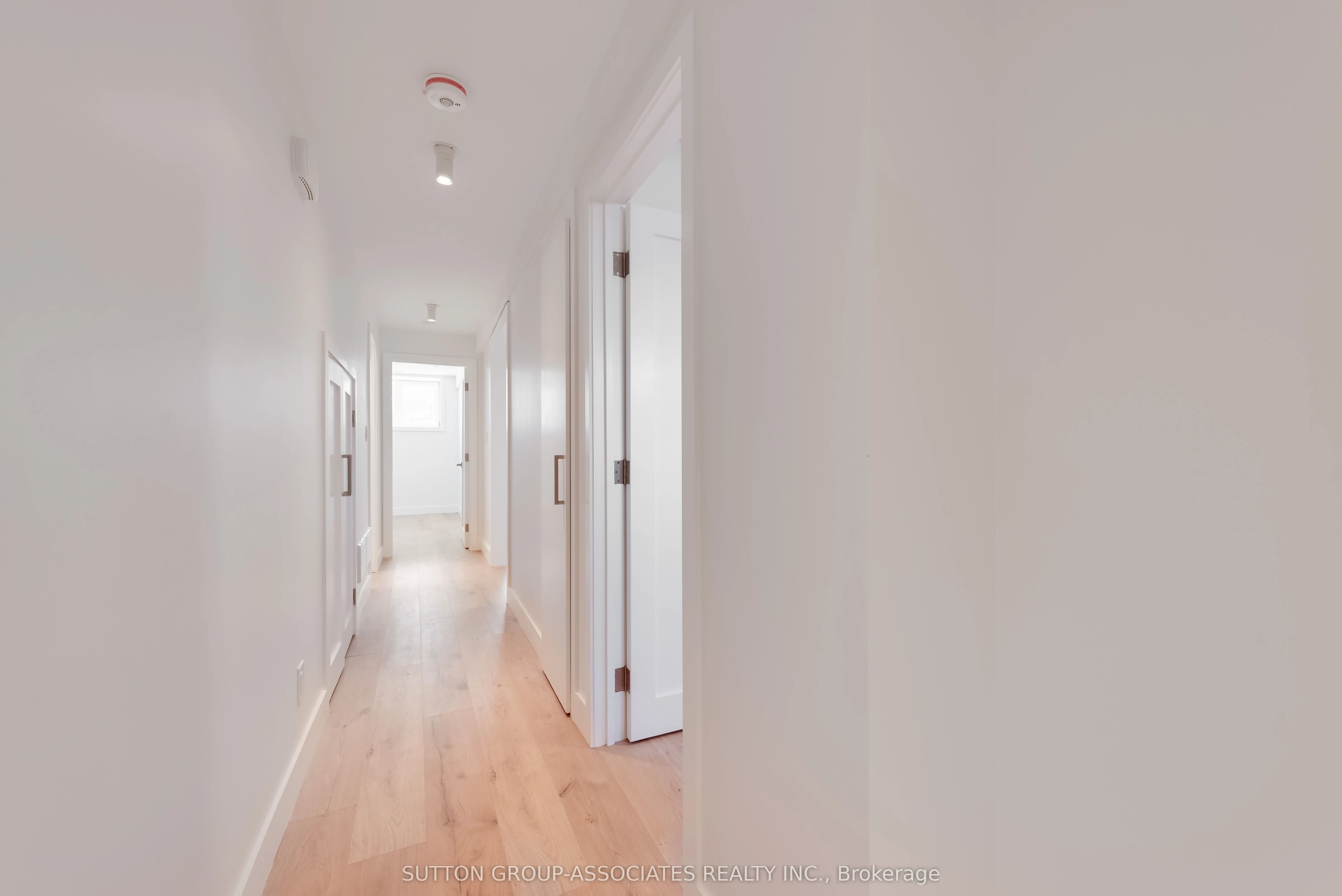 33 Lanark Avenue