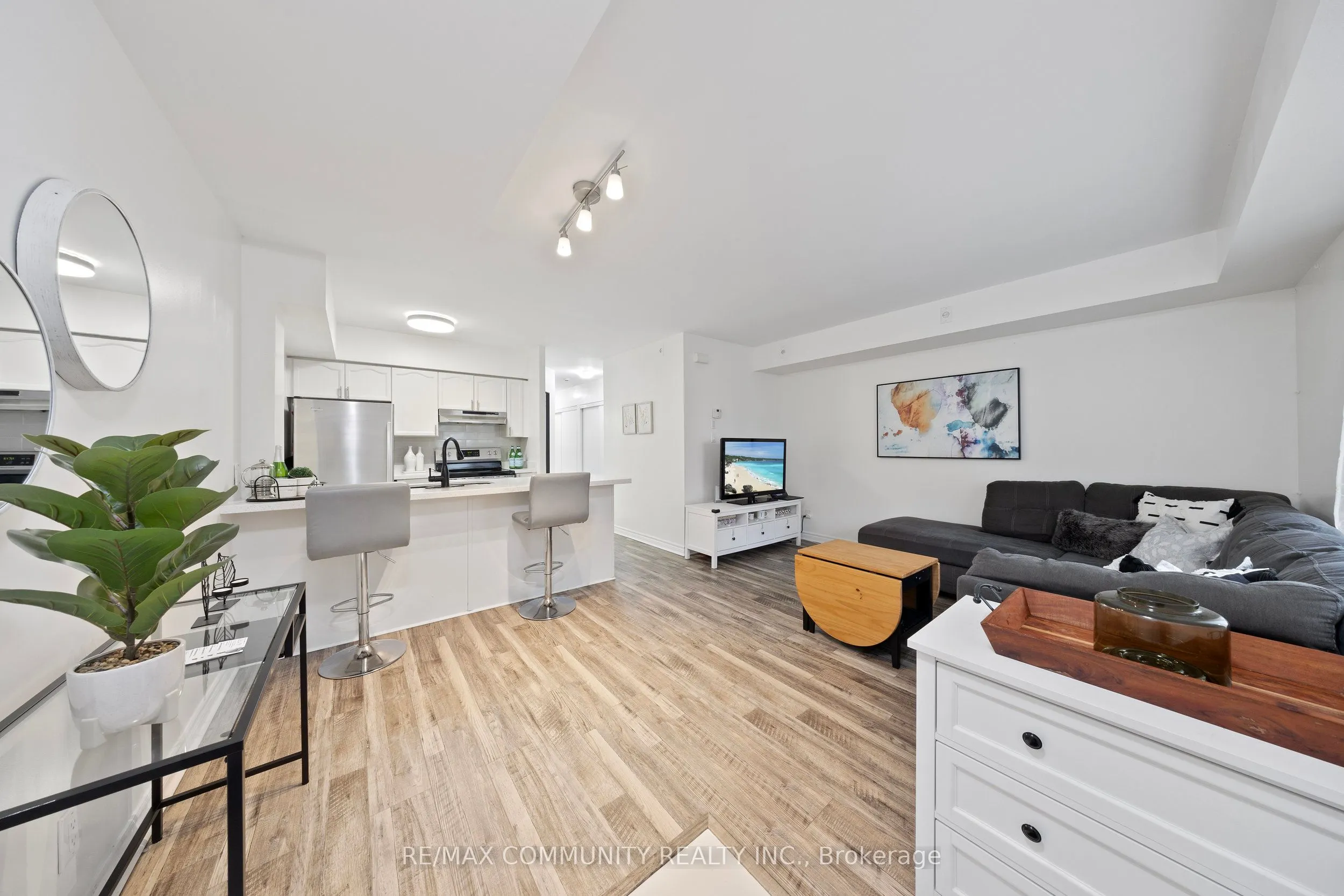 1 Sudbury Street #101