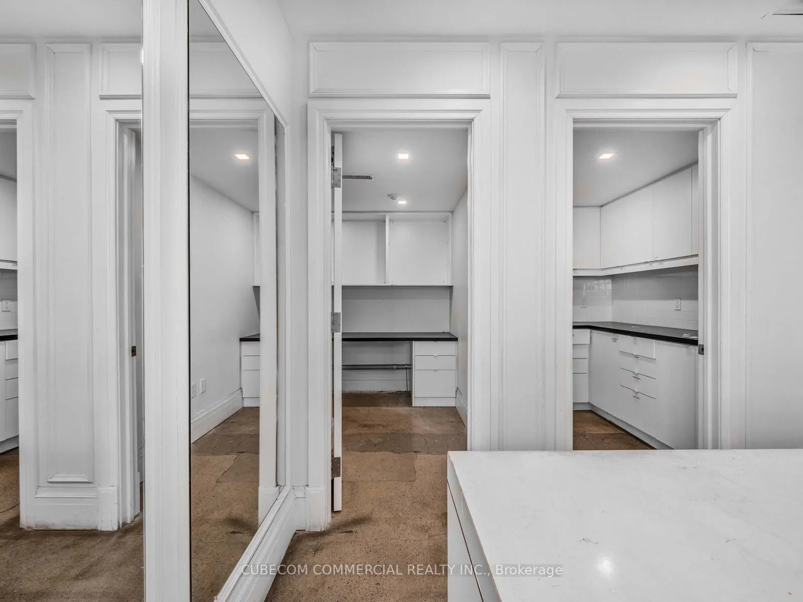 378 Yonge Street, #2nd Floor