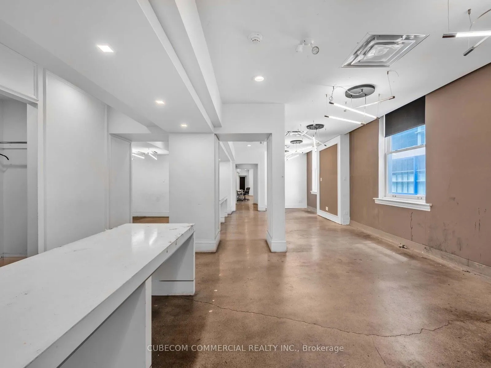378 Yonge Street, #2nd Floor