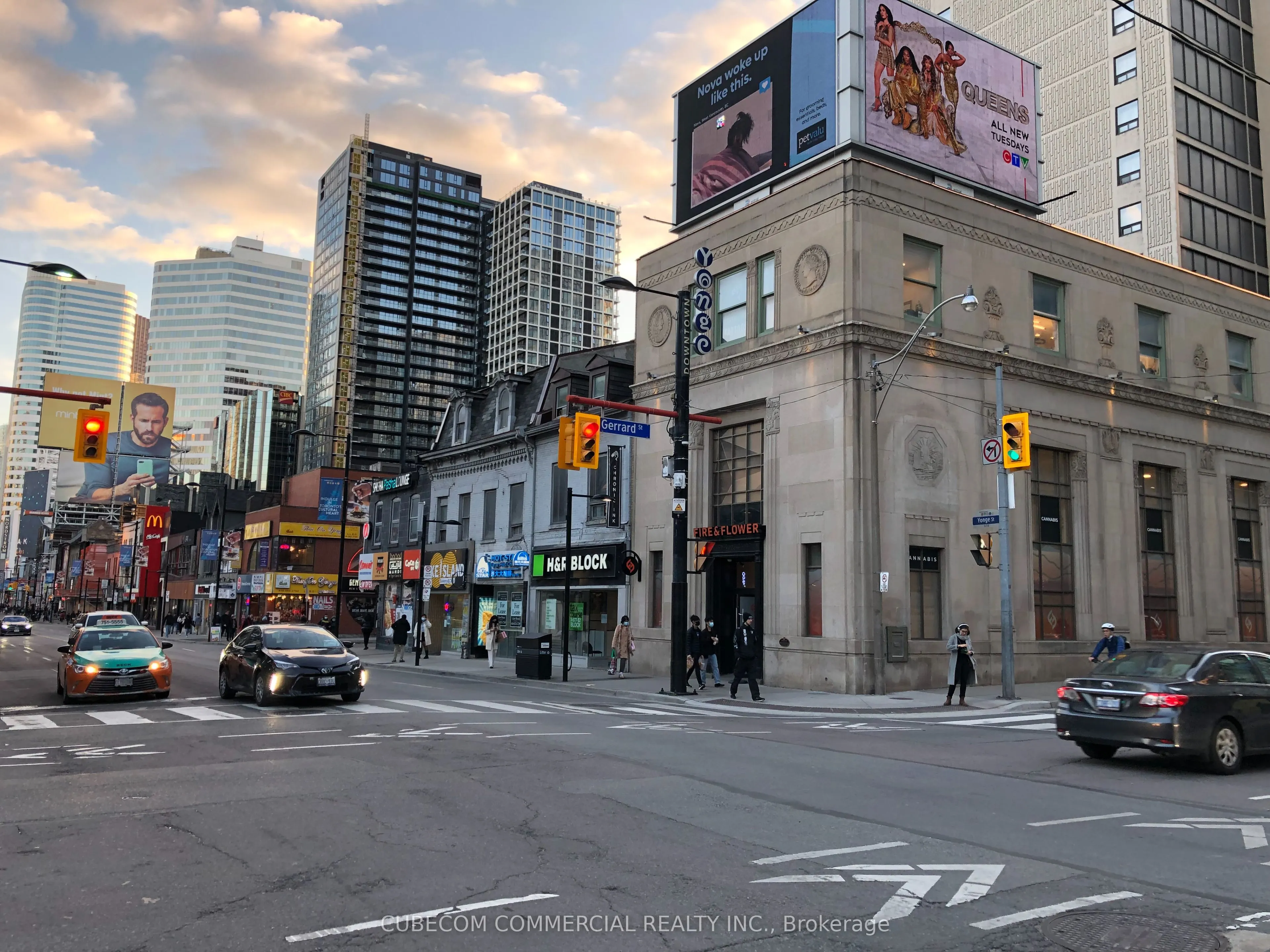378 Yonge Street, #2nd Floor