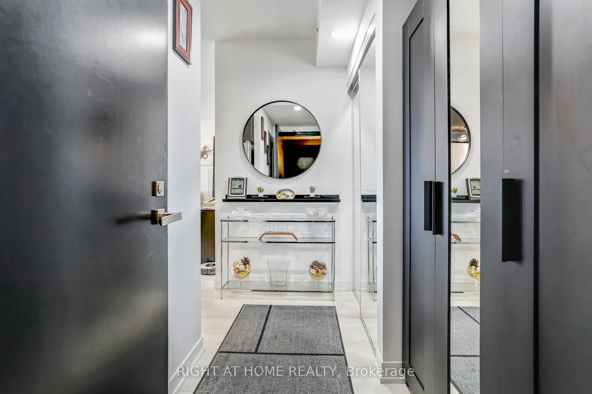 31 Tippett Road, #402