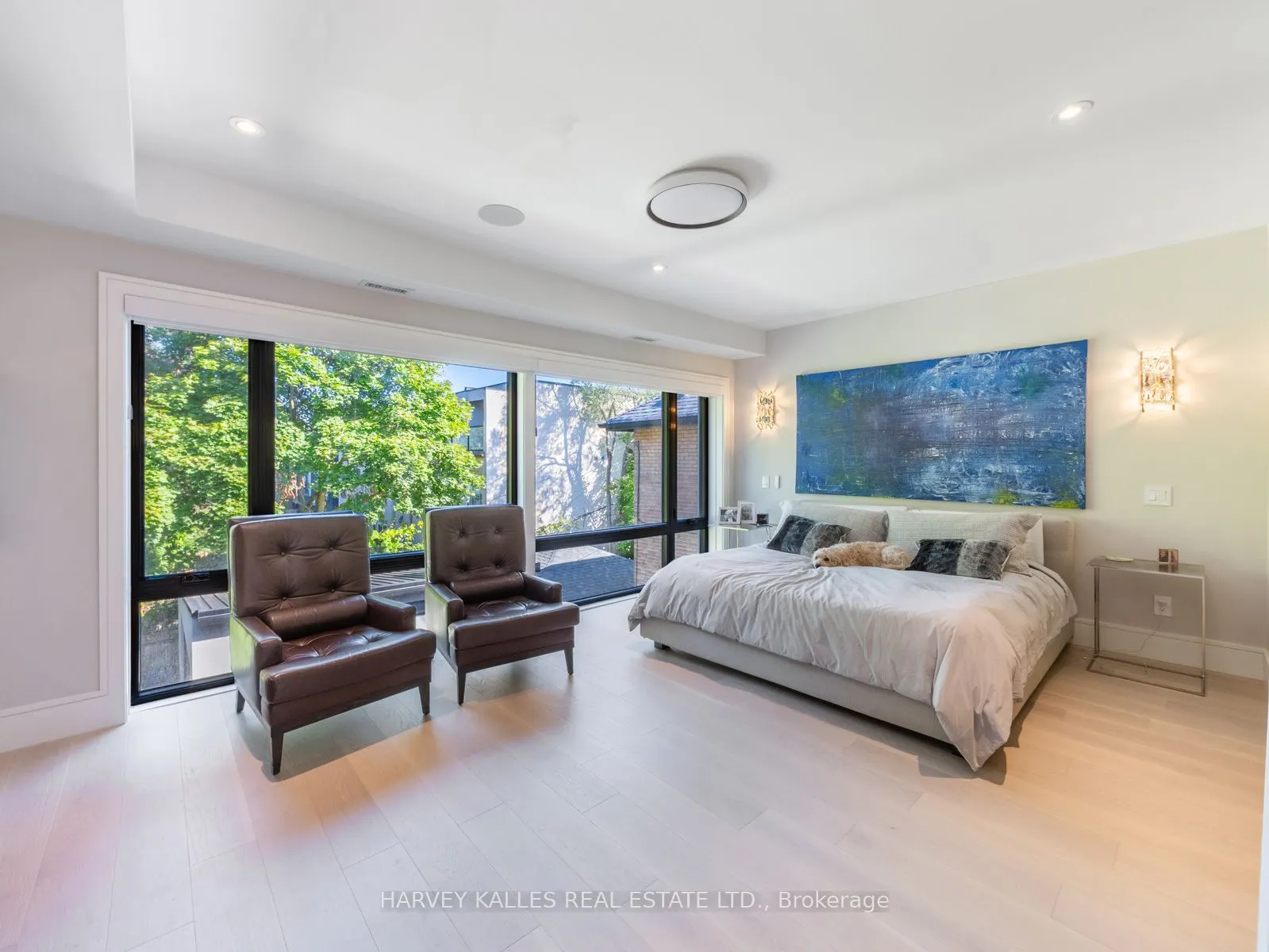 6 Hillholm Road
