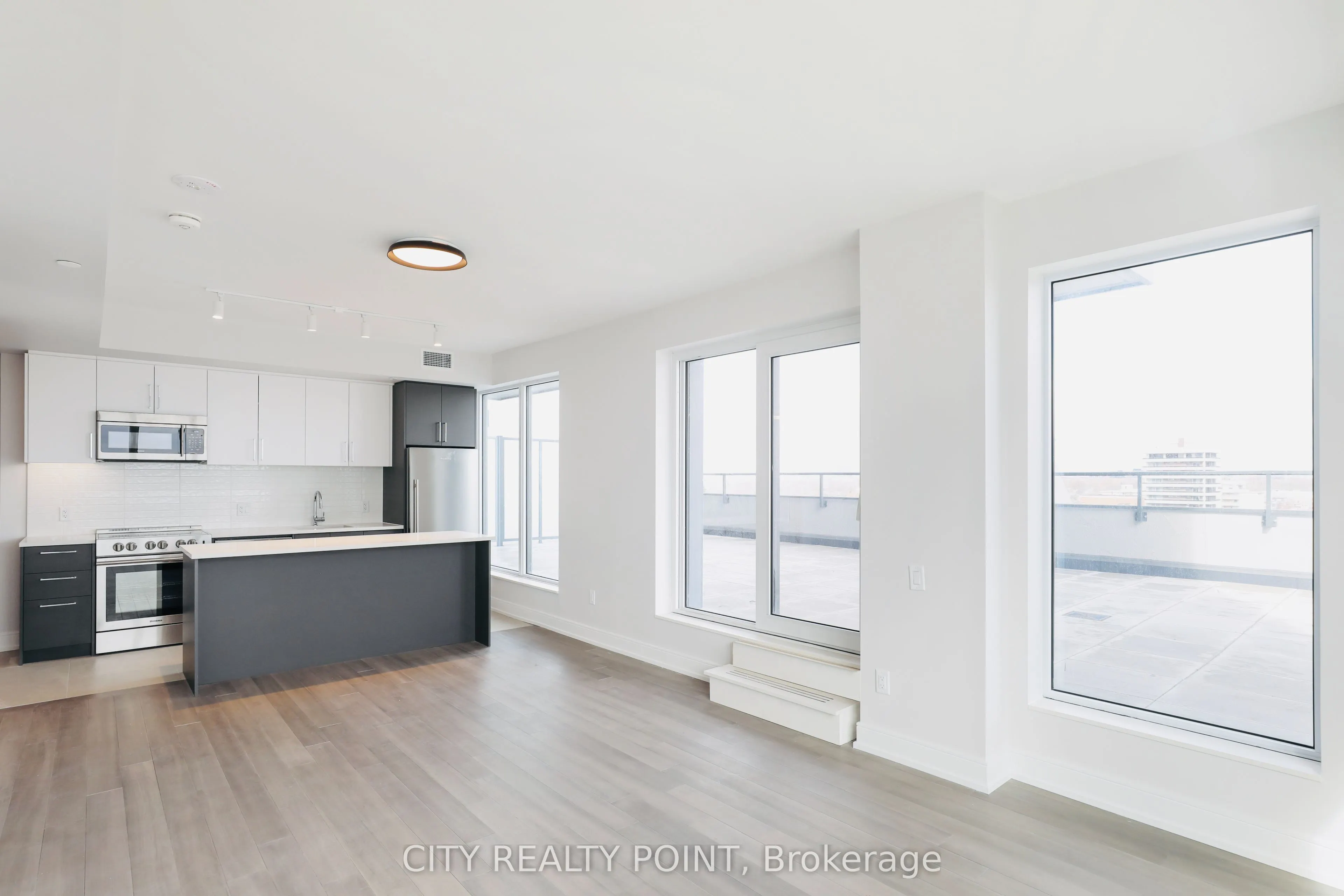 2525 Bathurst Street #909