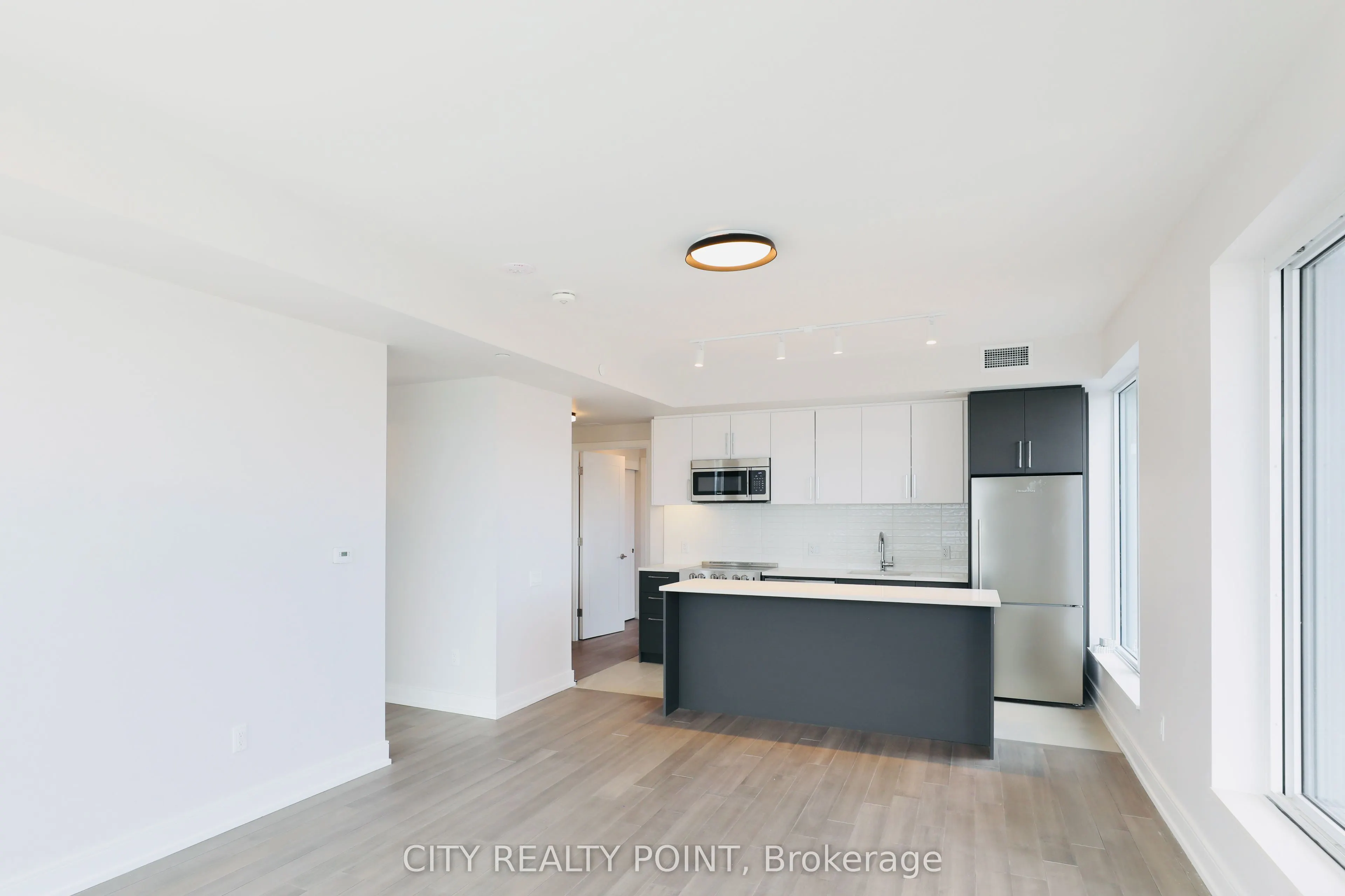 2525 Bathurst Street #909