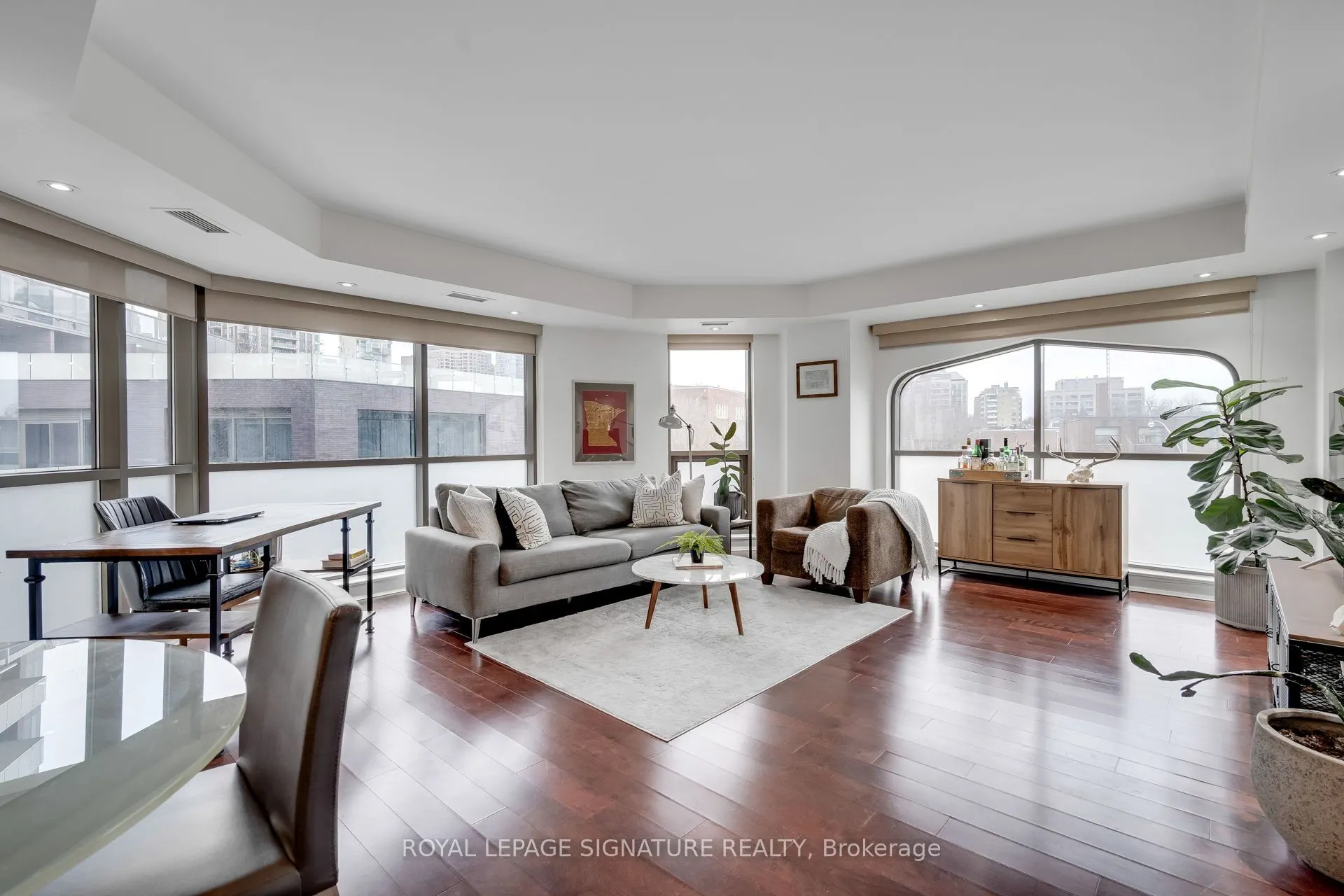 3 McAlpine Street, #411