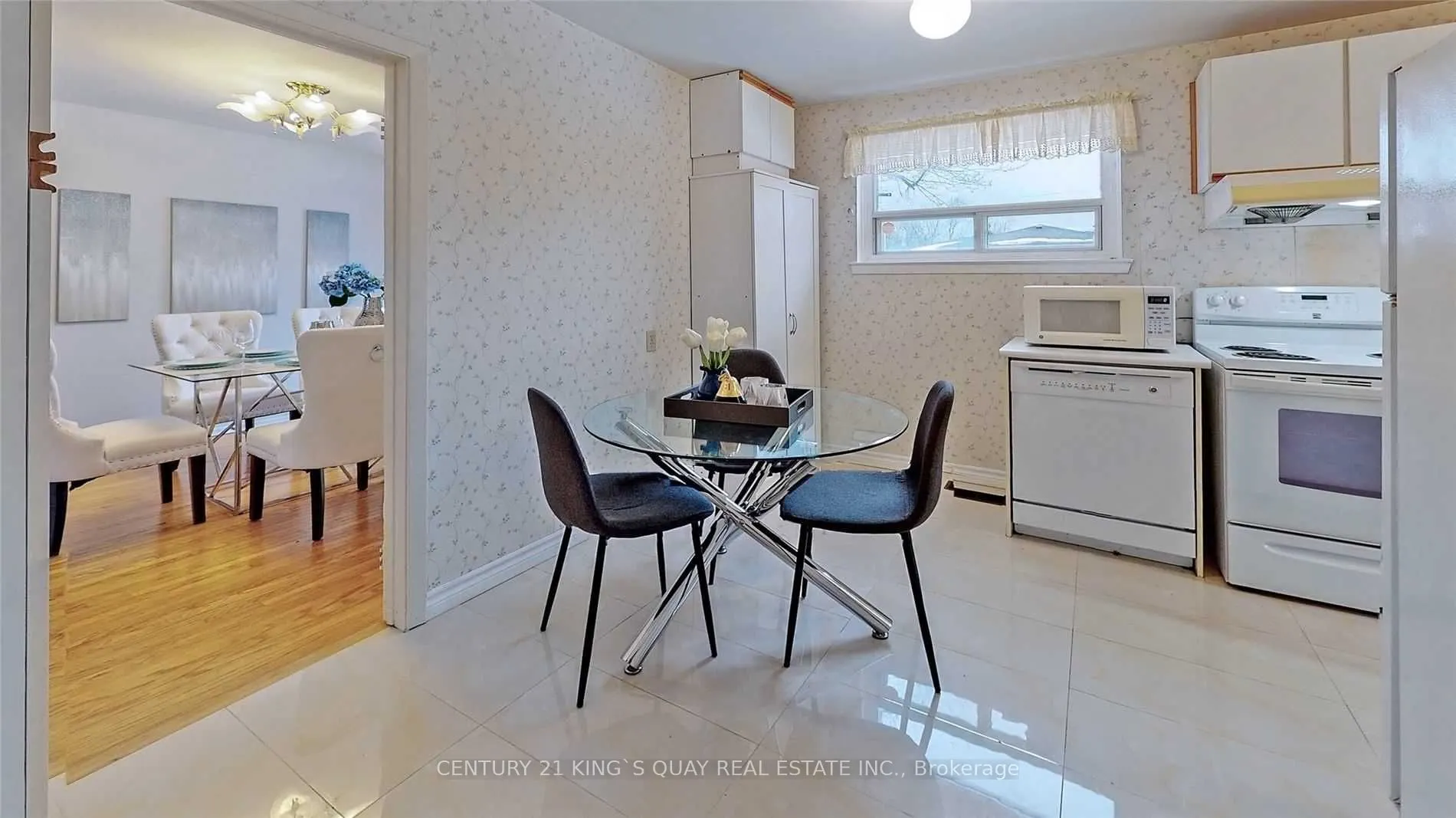 16 Kingslake Road