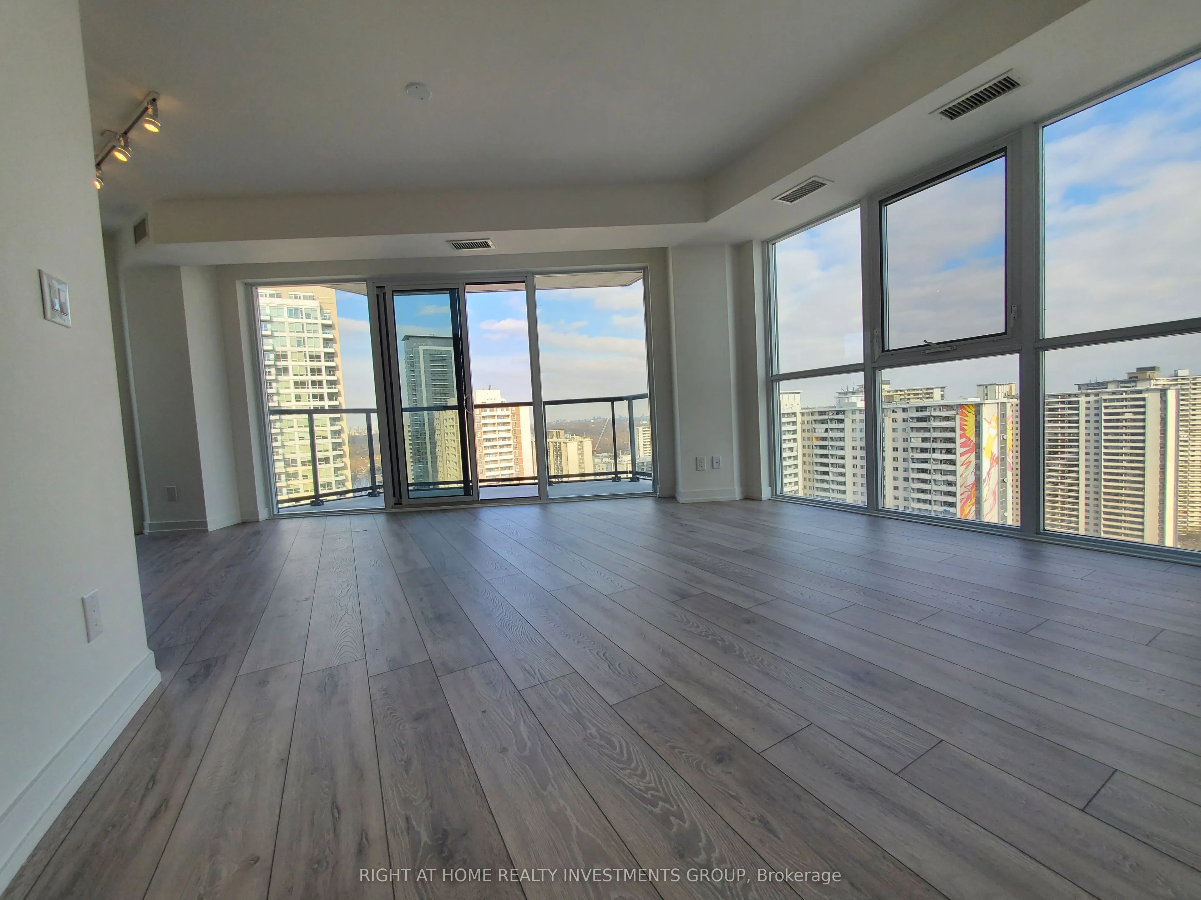 159 Wellesley Street E #2603