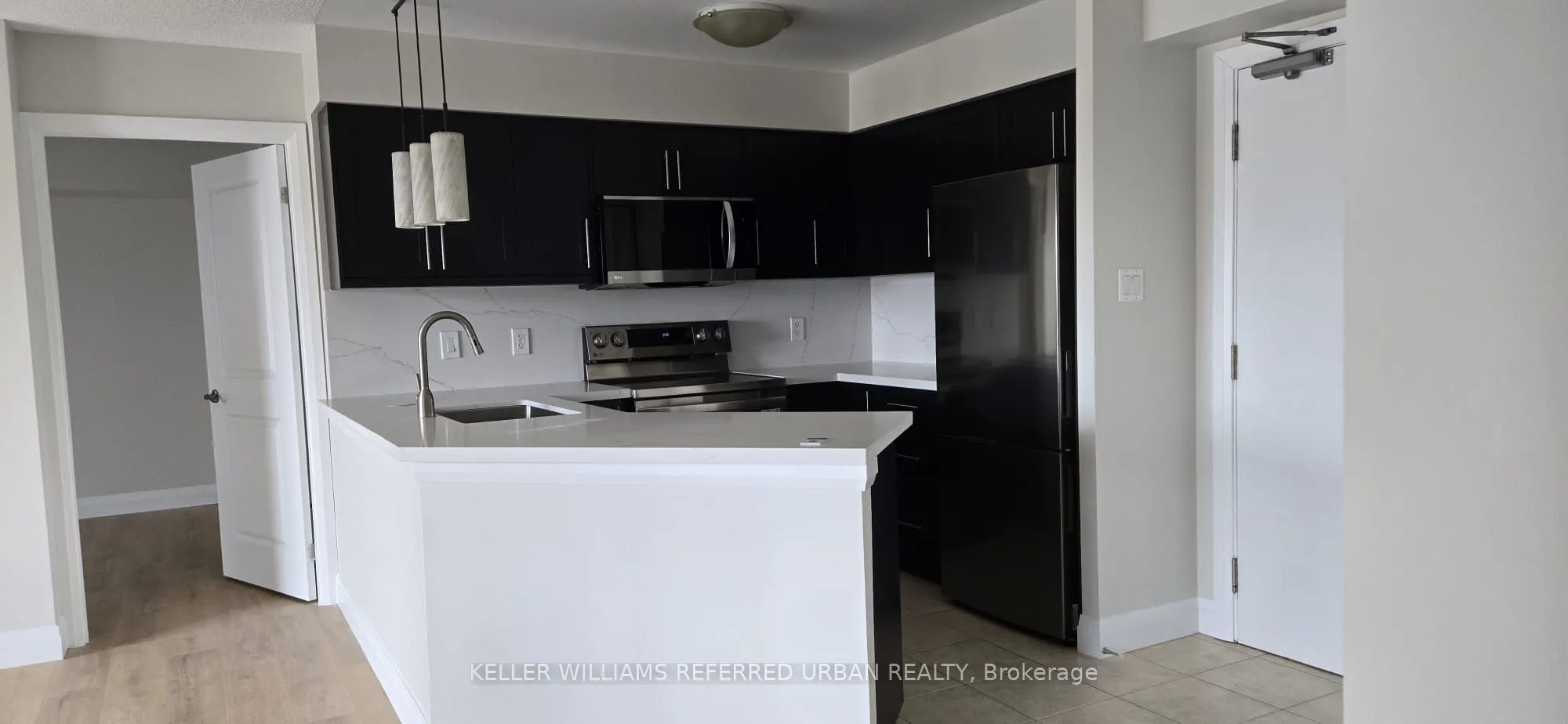 872 Sheppard Avenue W, #318