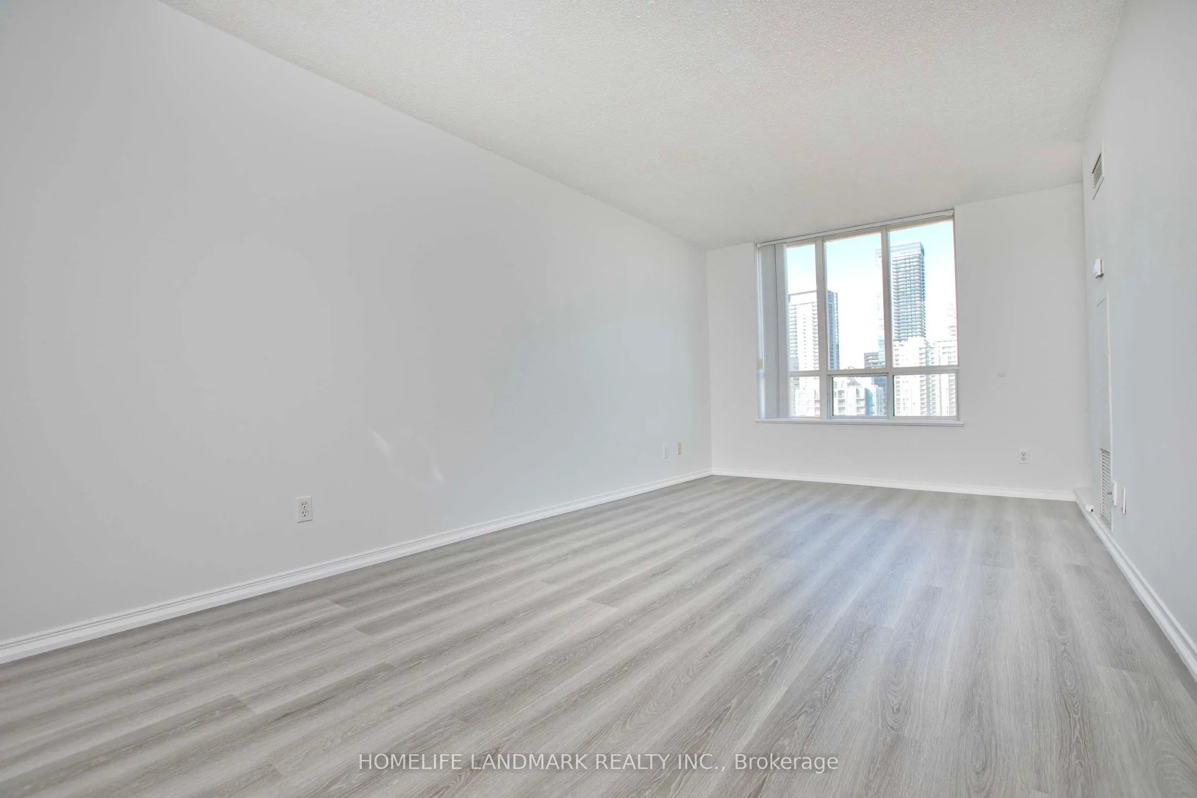 55 Harrison Garden Boulevard #1210