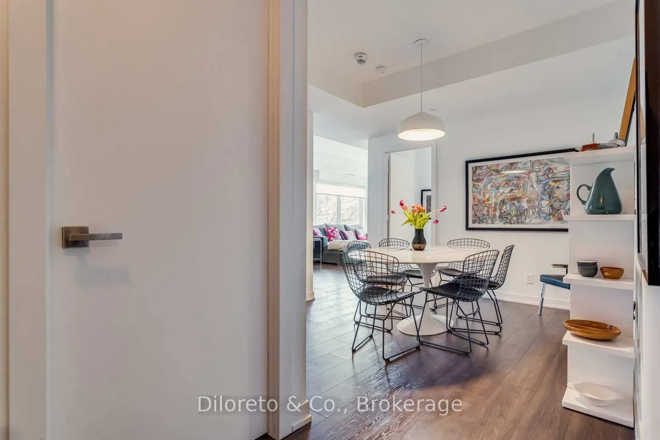 223 St Clair Avenue W, #406