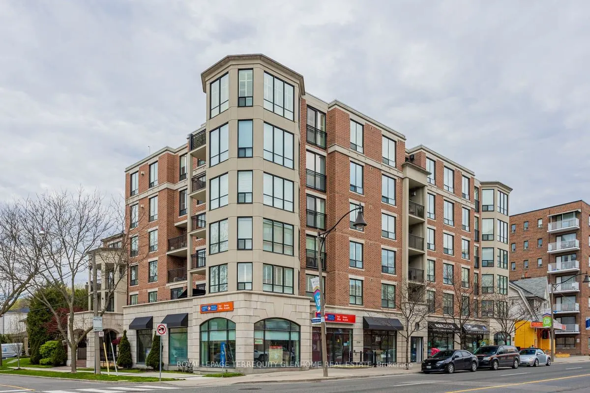 2 Alexandra Boulevard W, #207