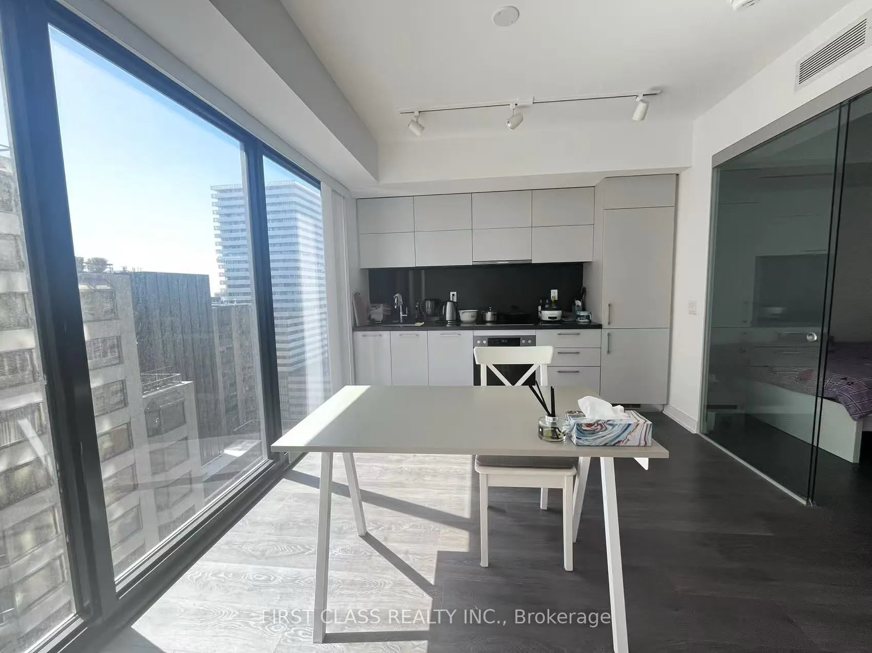 188 Cumberland Street, #2106