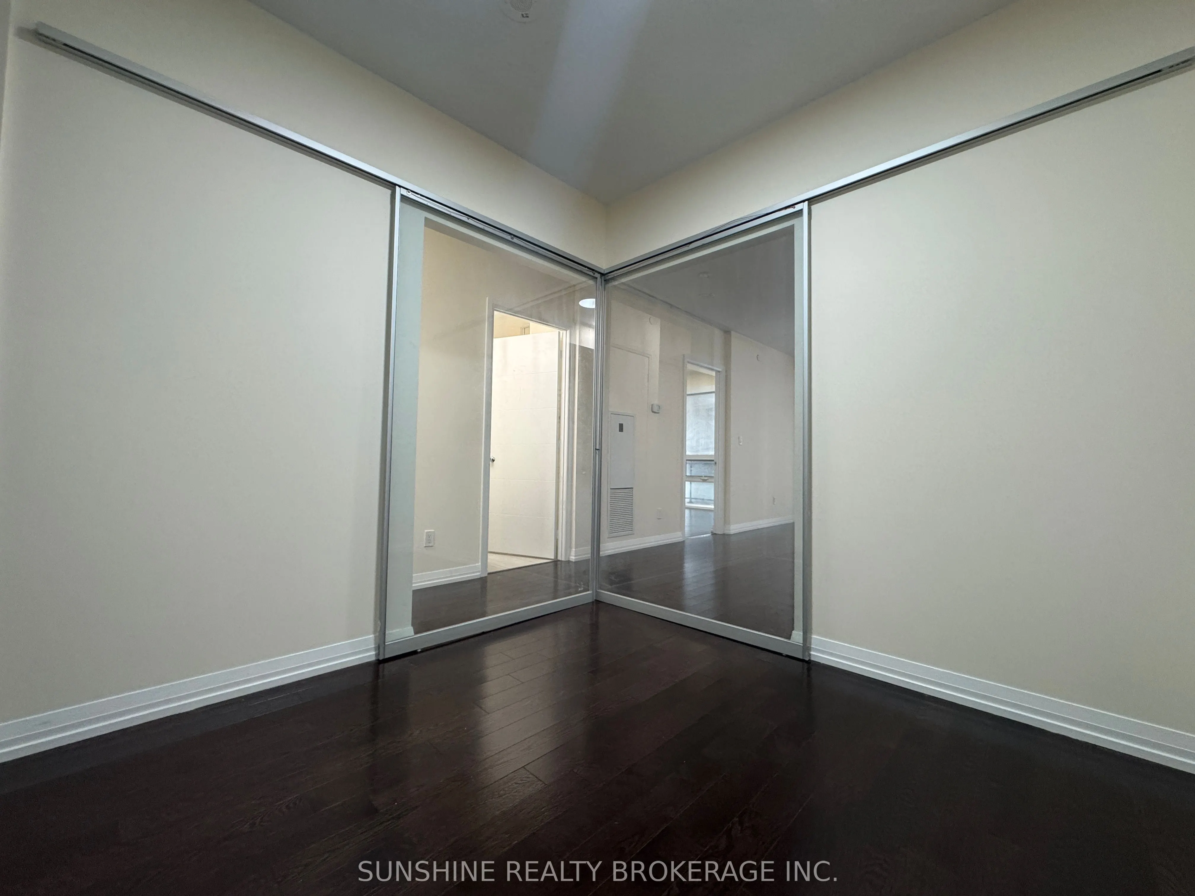 460 Adelaide Street E #518