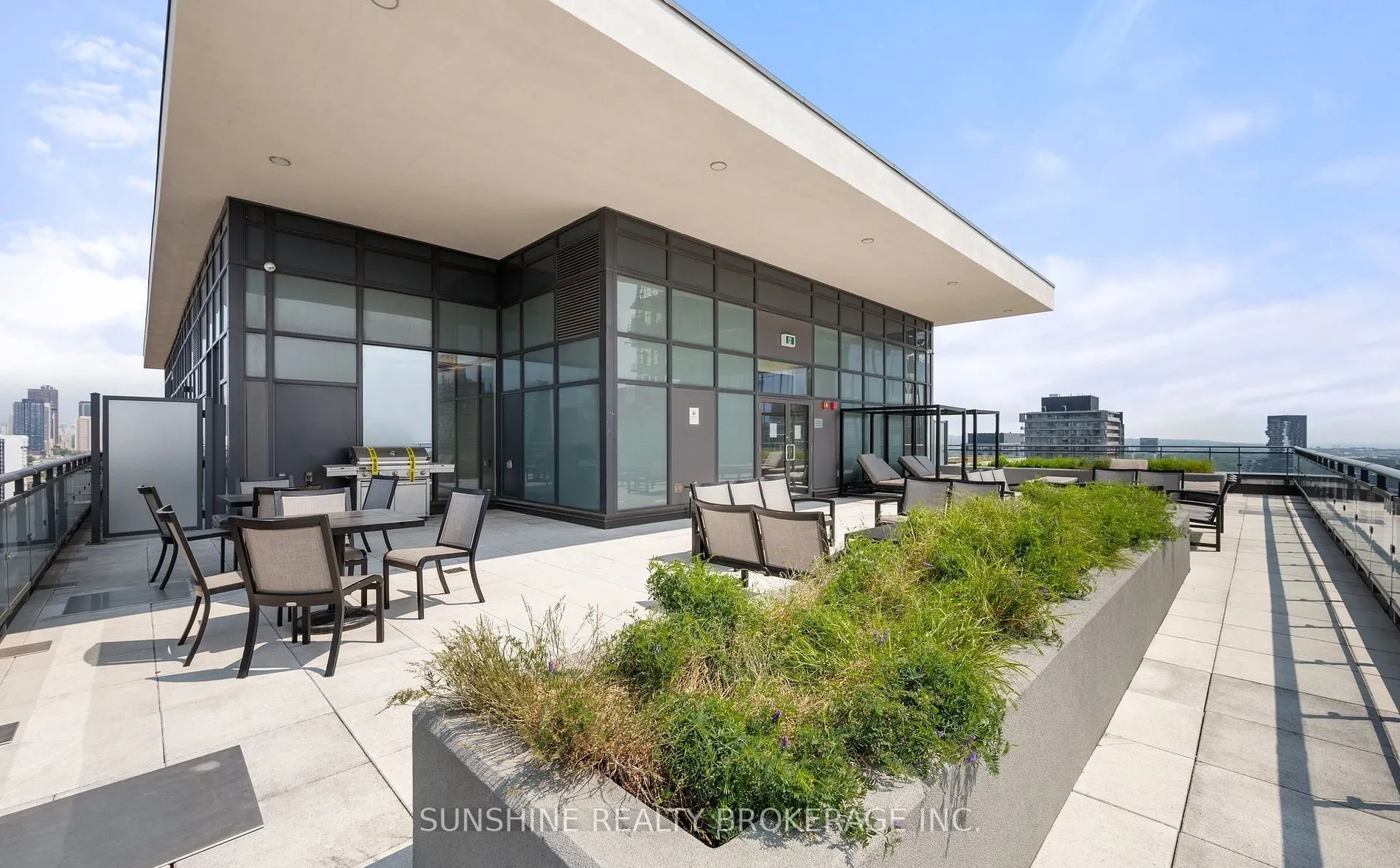 460 Adelaide Street E #518