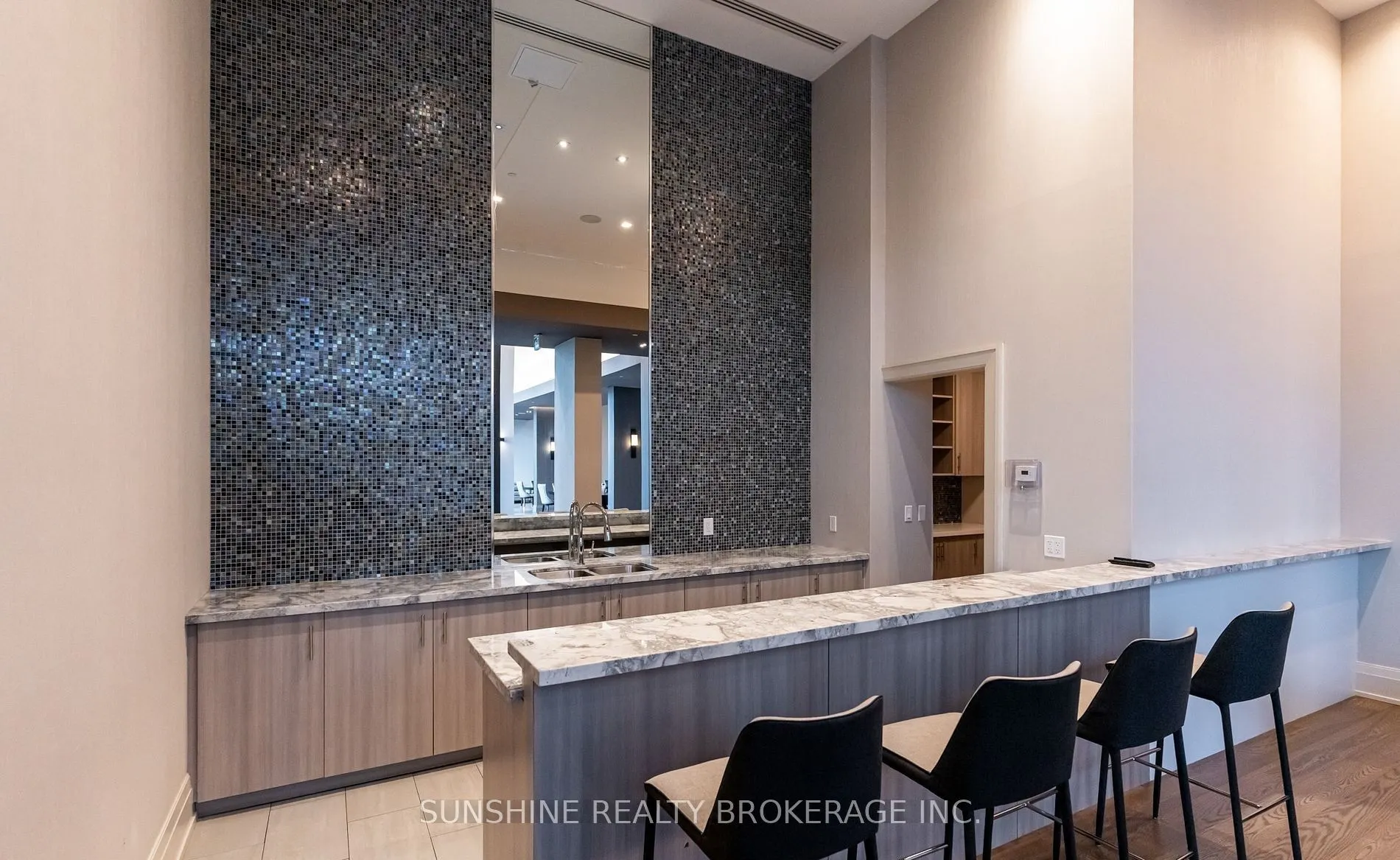 460 Adelaide Street E #518