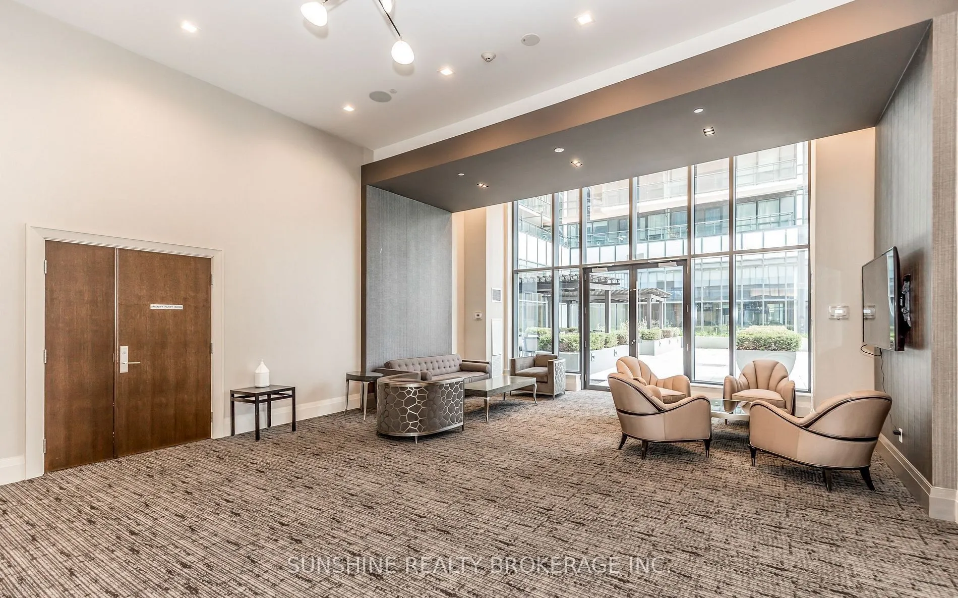 460 Adelaide Street E #518