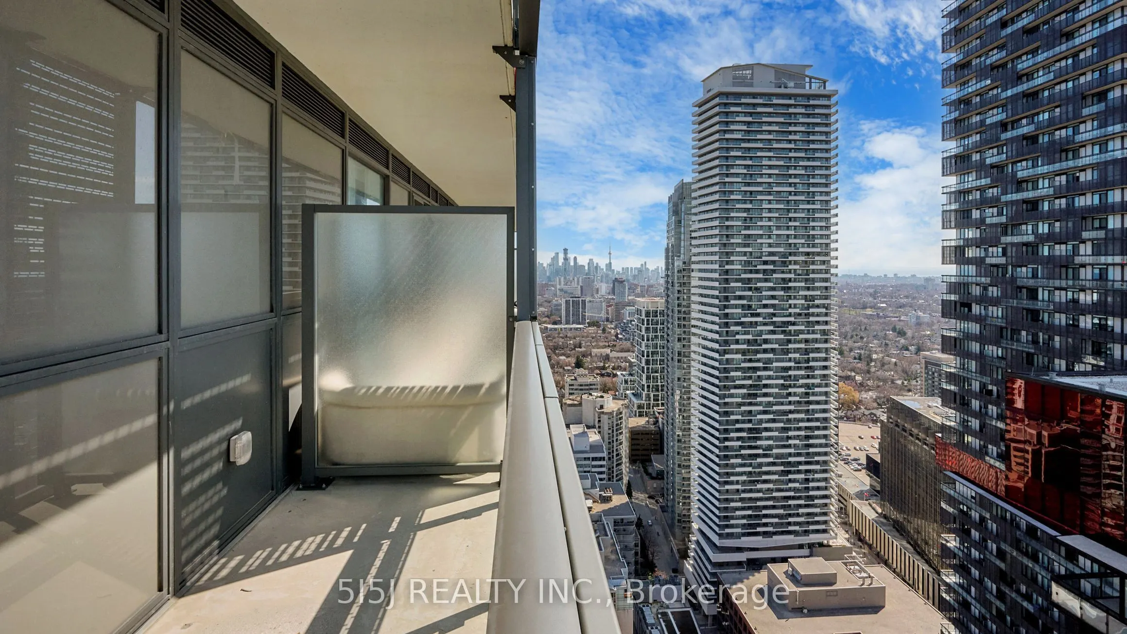 39 Roehampton Avenue #3708
