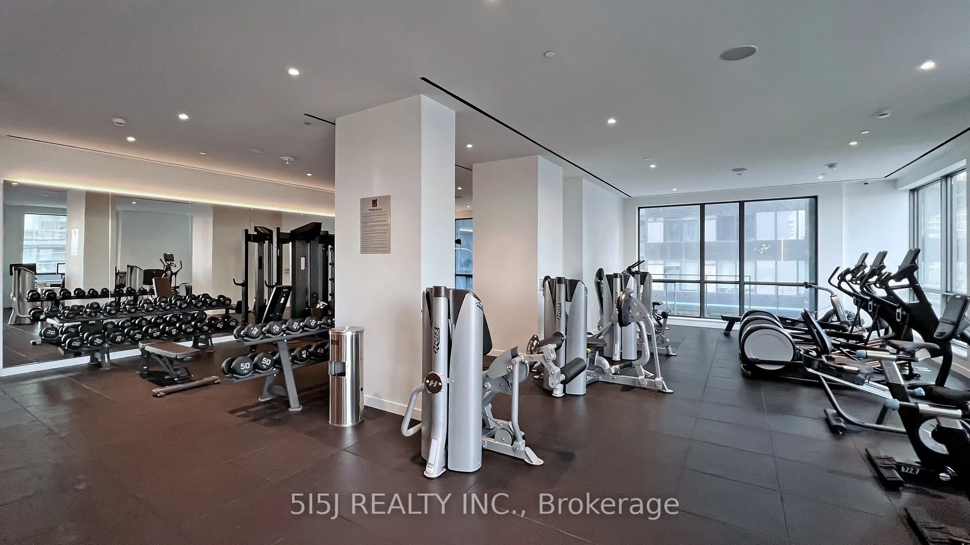 39 Roehampton Avenue #3708