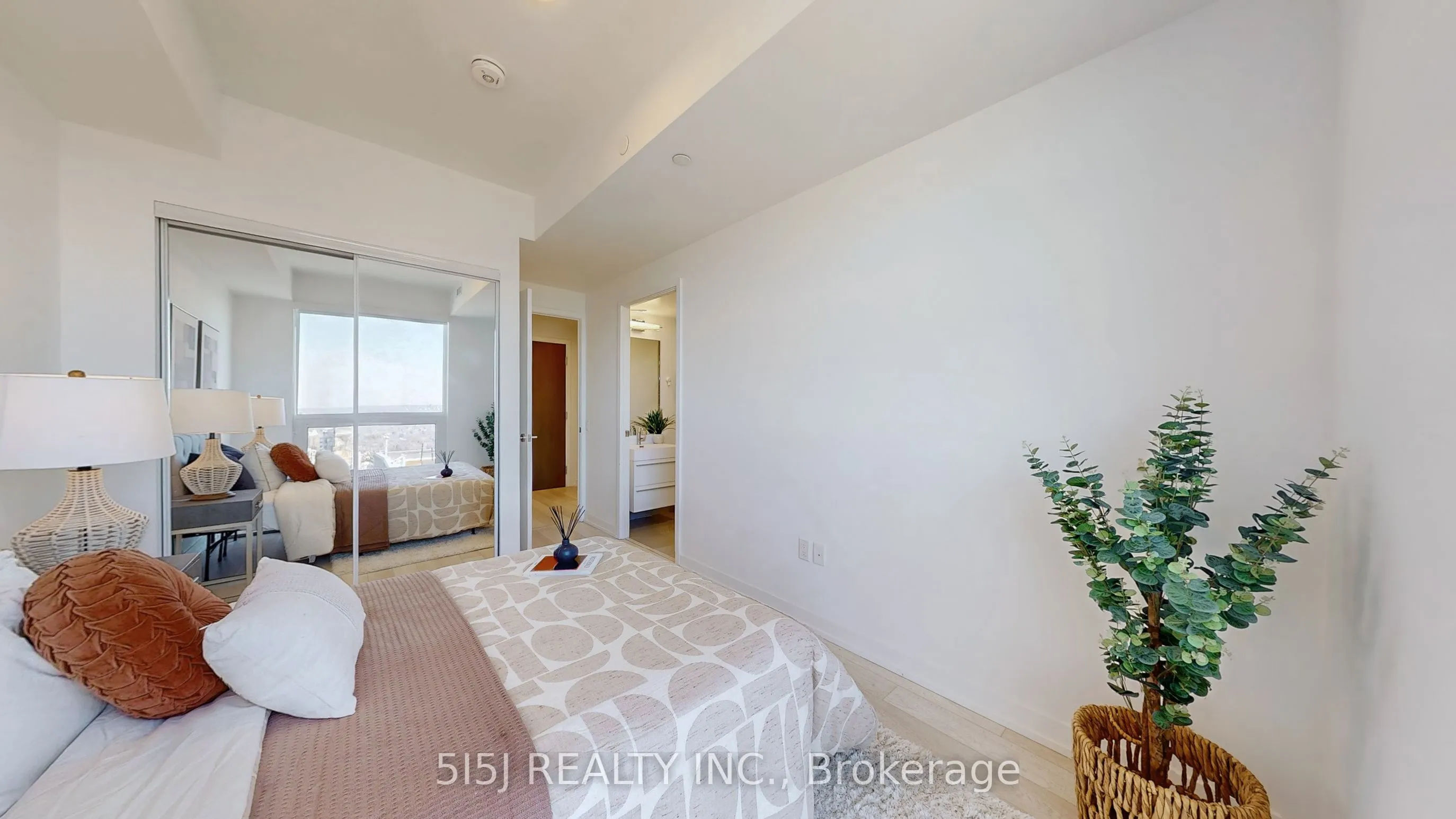 39 Roehampton Avenue #3708