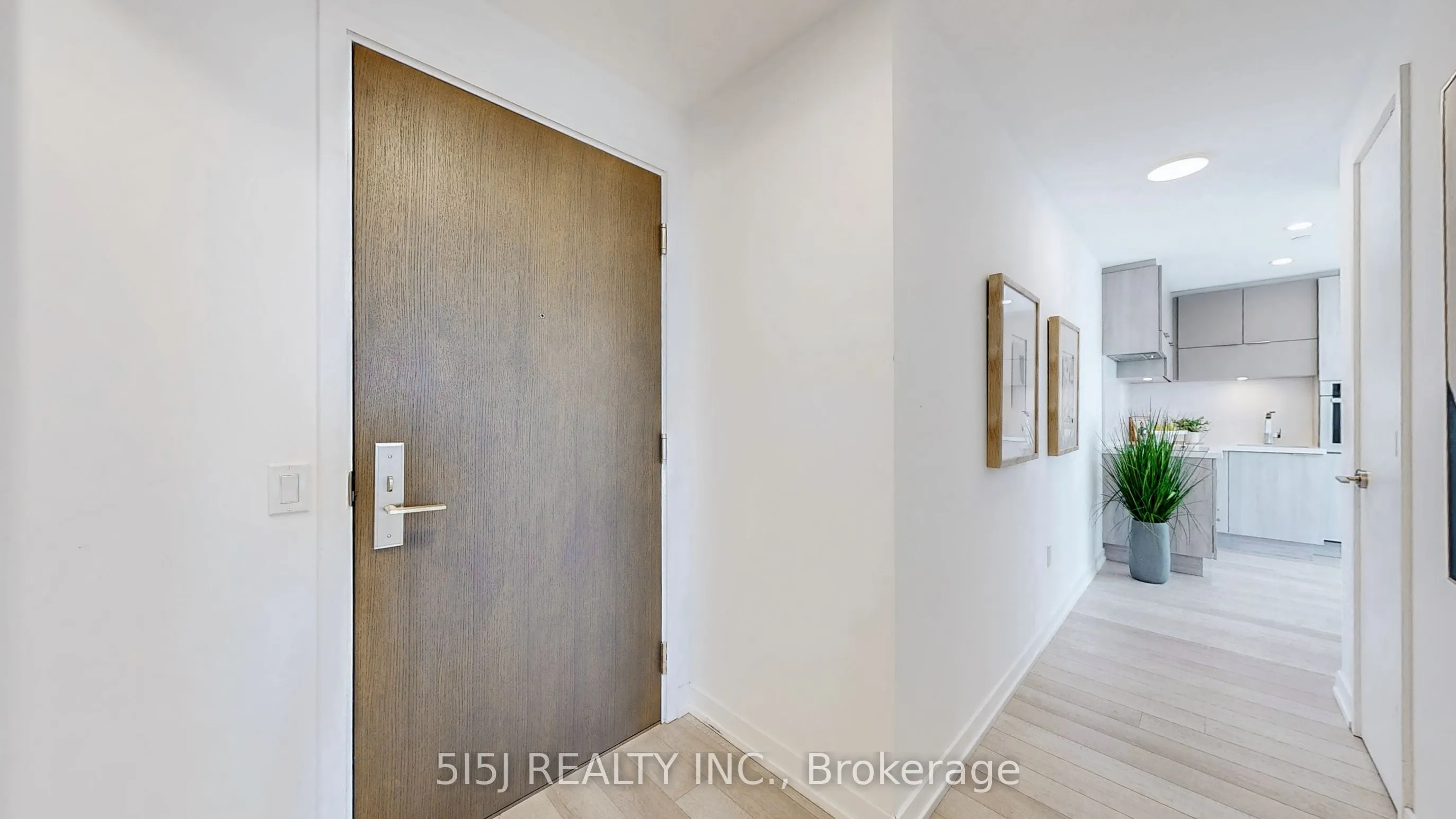 39 Roehampton Avenue #3708