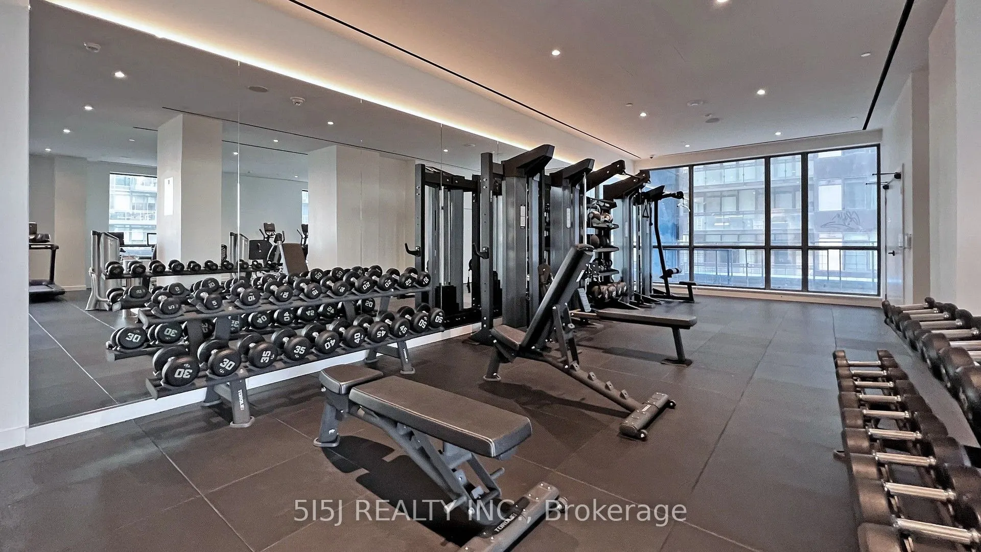 39 Roehampton Avenue #3708