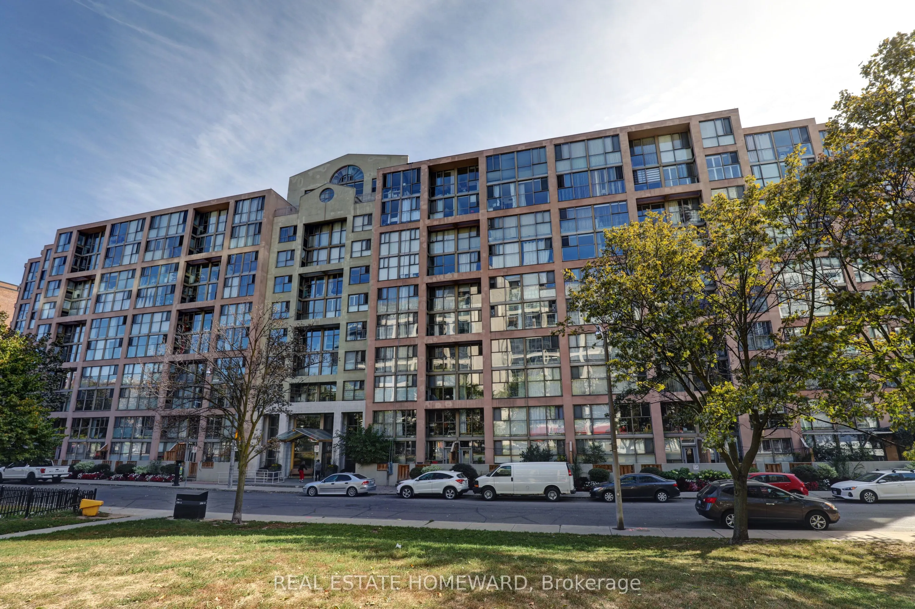 65 Scadding Avenue, #206