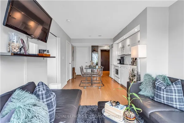 25 Capreol Court
