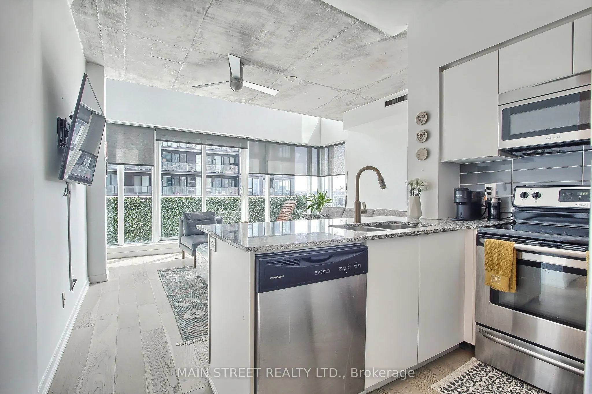 150 East Liberty Street #1213