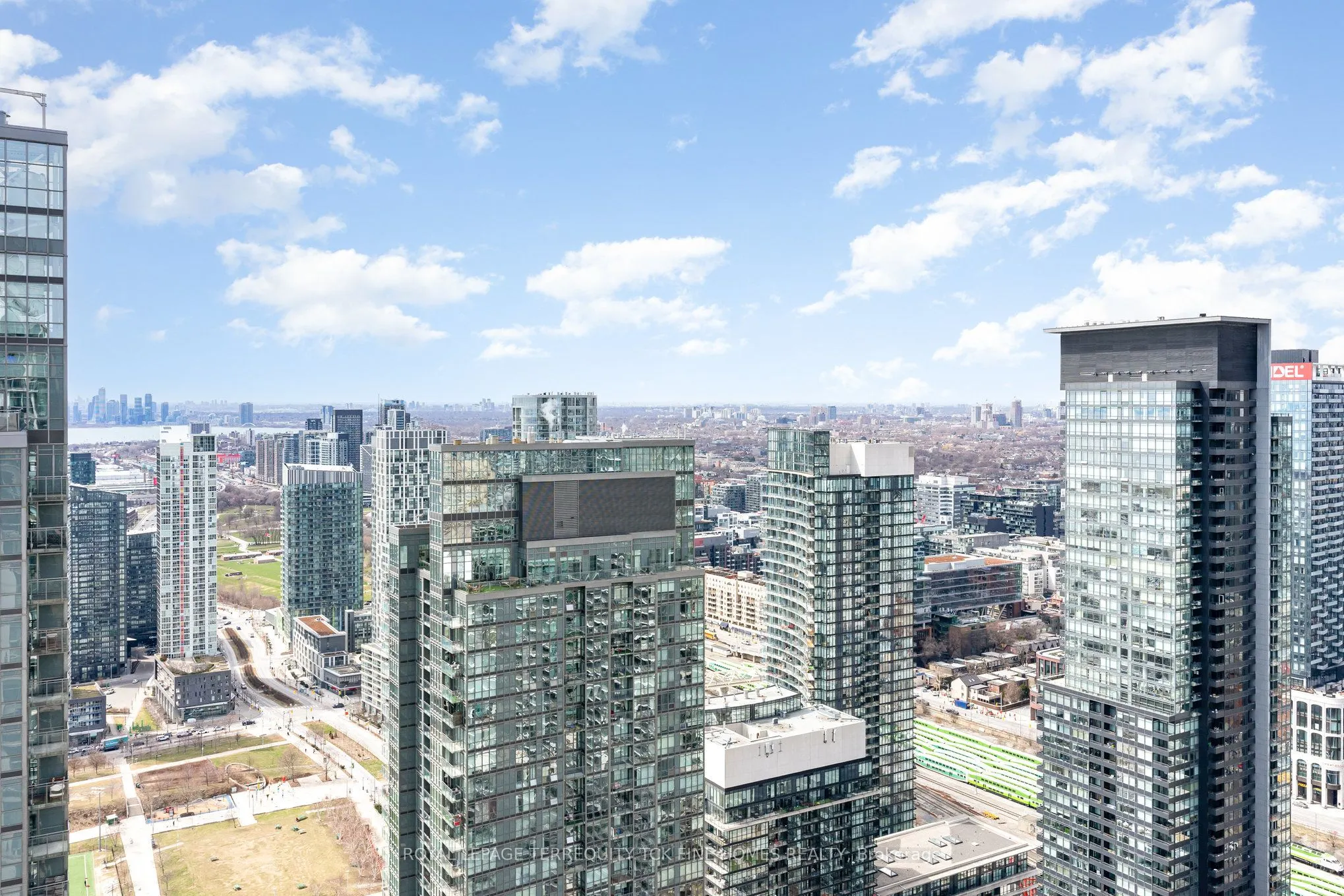 35 Mariner Terrace #5303