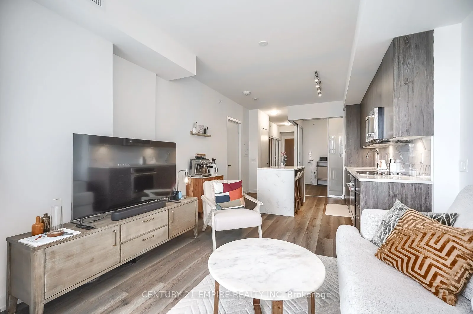 38 Iannuzzi Street, #1805